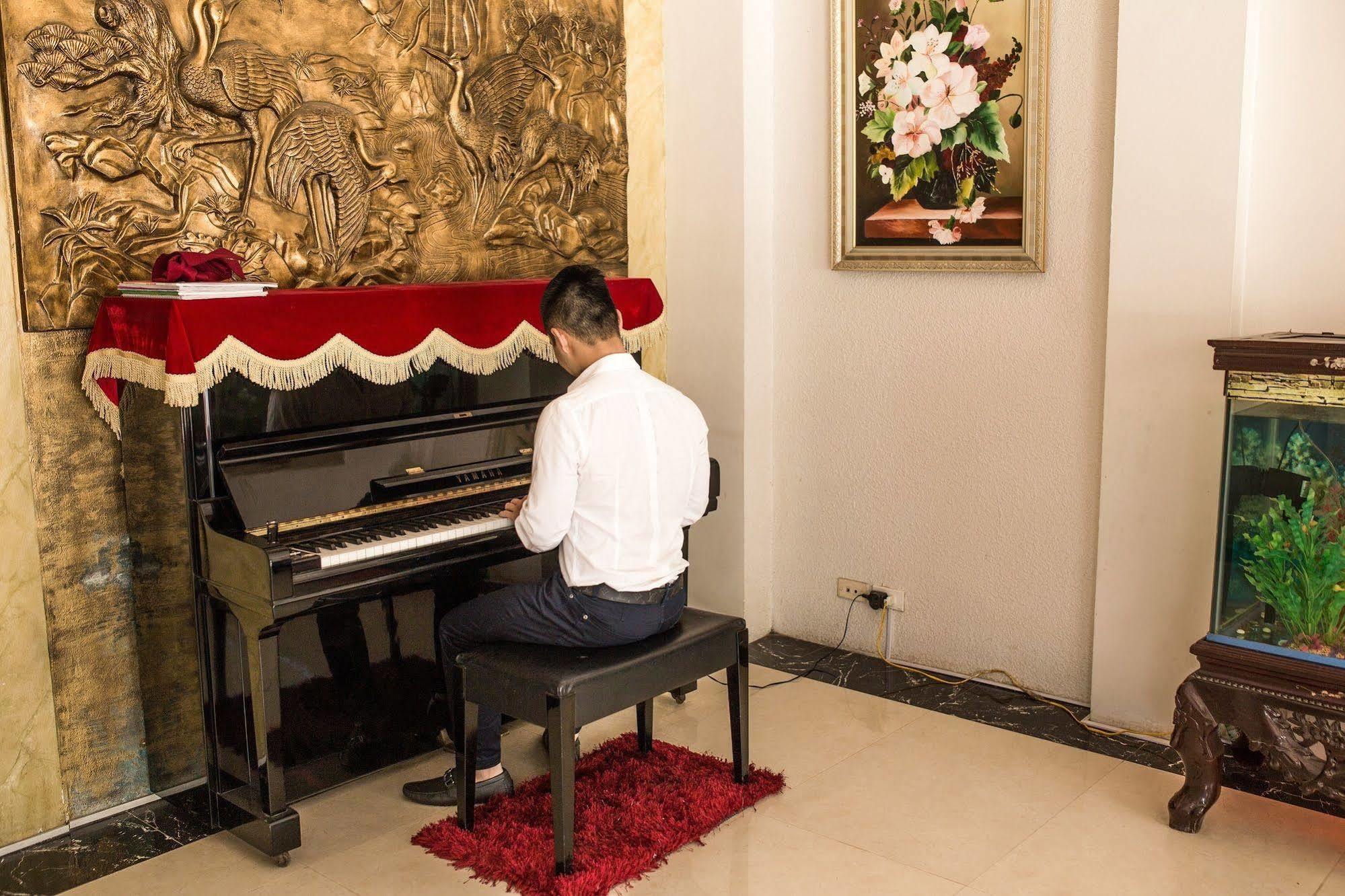 Le Grand Hà Nội - The Ruby Khách sạn 3*