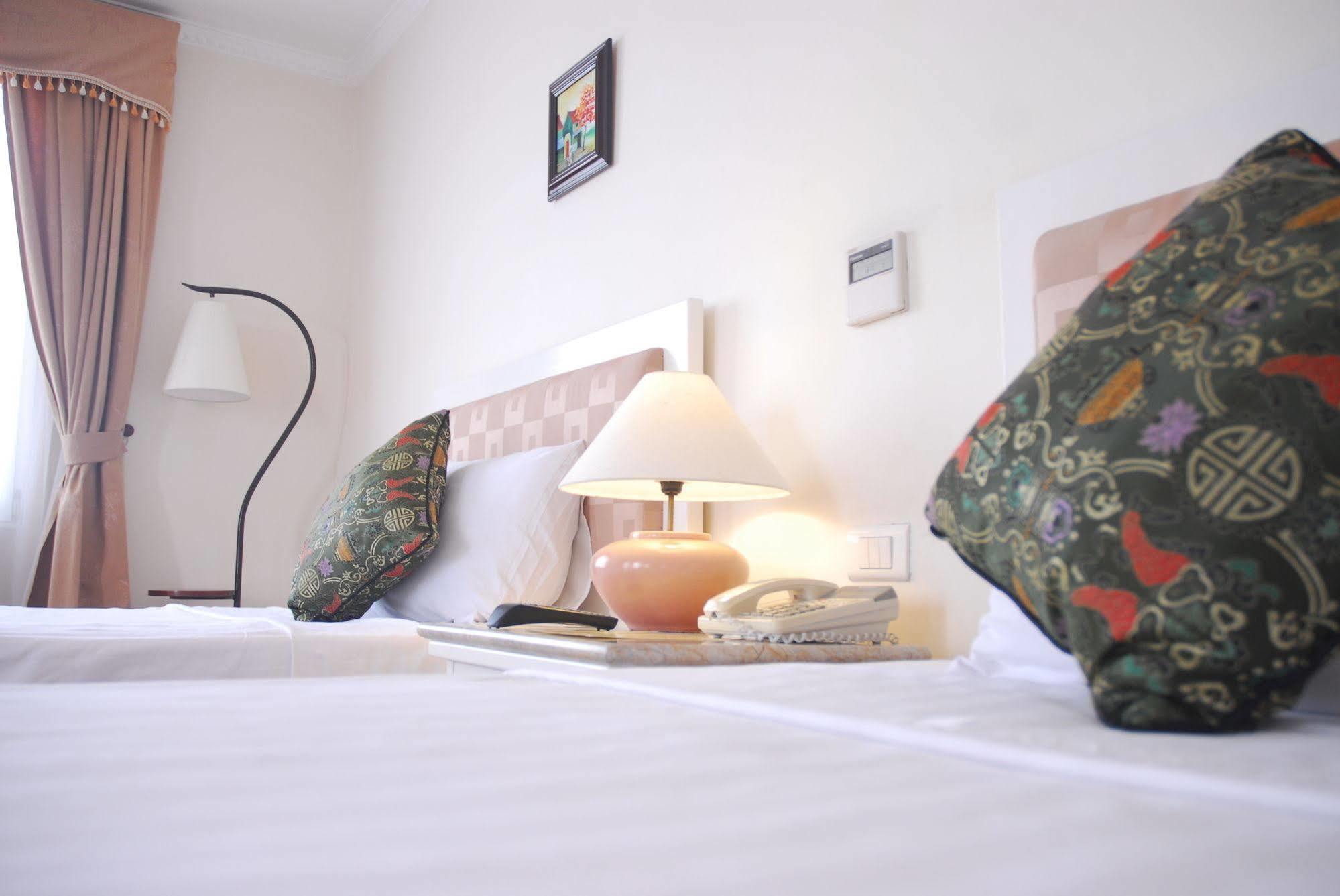 Danly Hotel