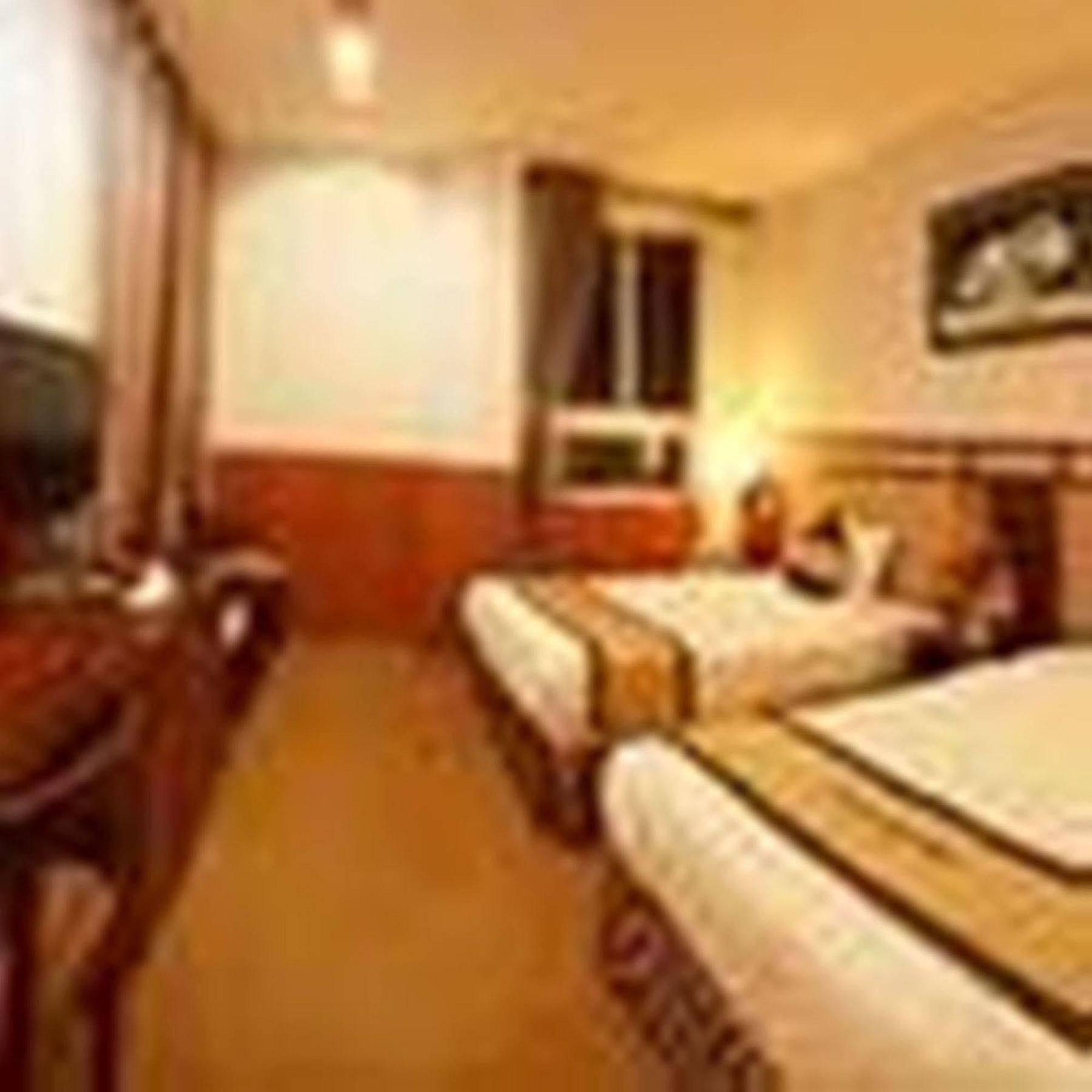 Vian Hotel 3*