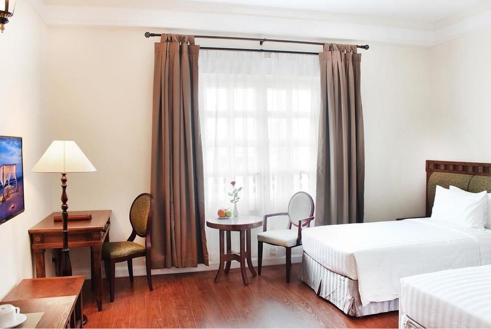 Phoenix Hotel
