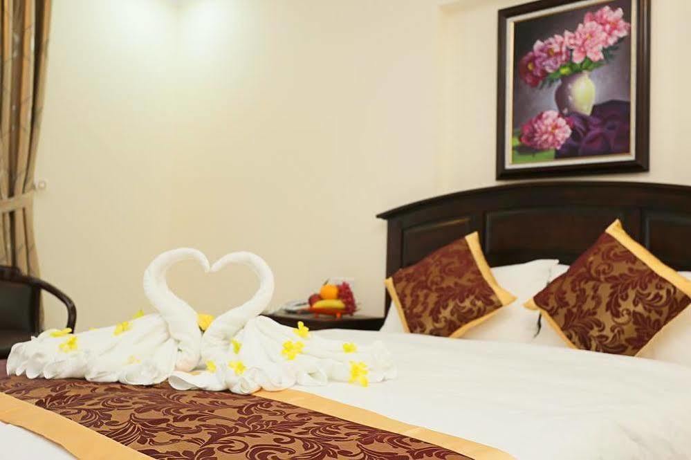 Golden Hotel 2*