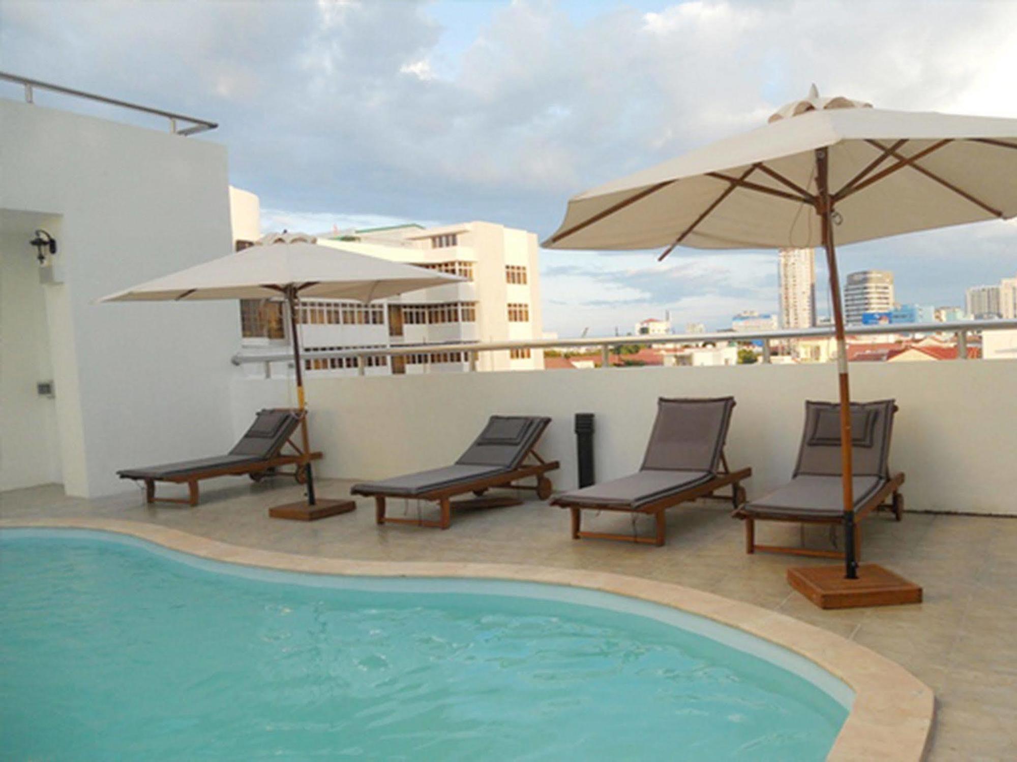 Petro Hotel