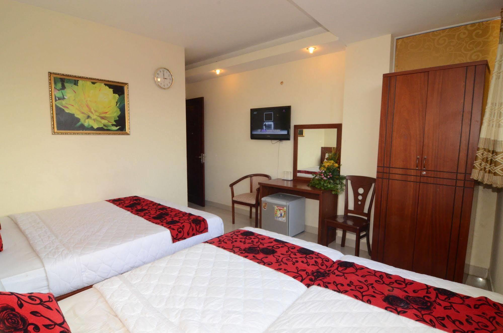 Vintage Park View & - Hoang Phi Hotel