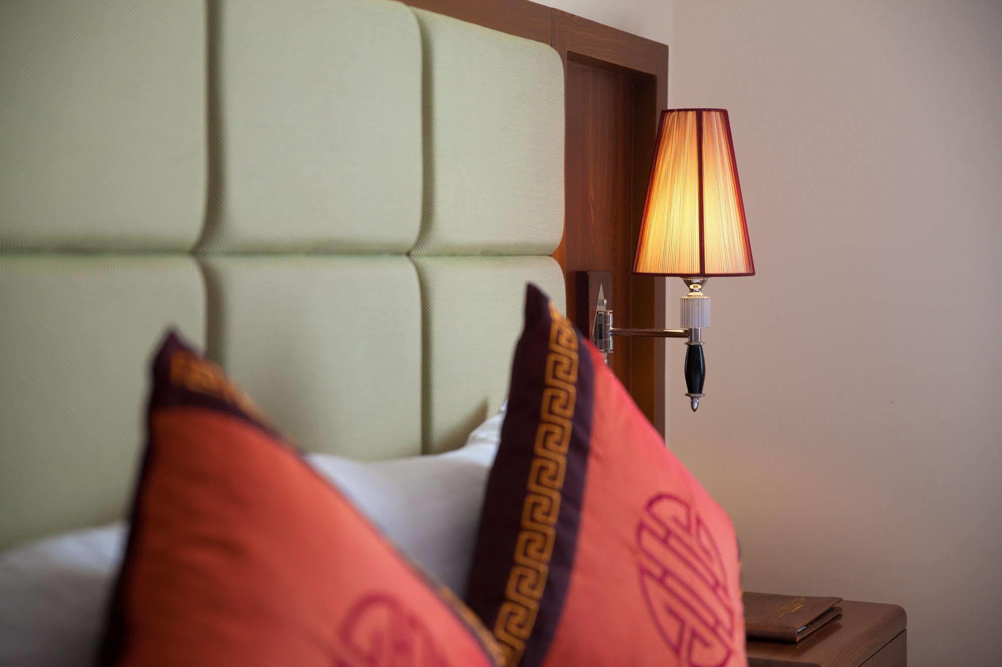 Hotel Aontel Grand 3*