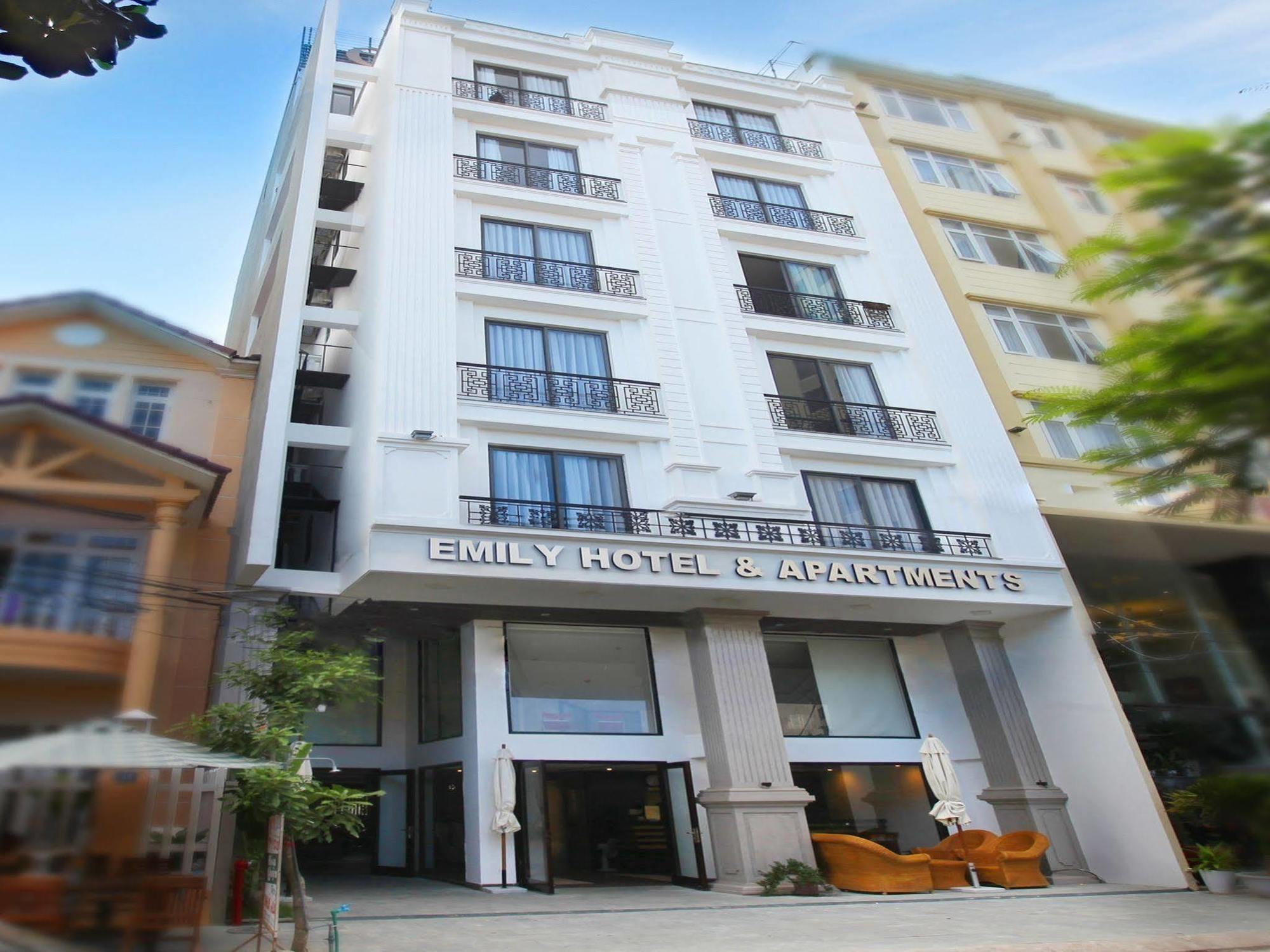 Hotel Emily & 3*
