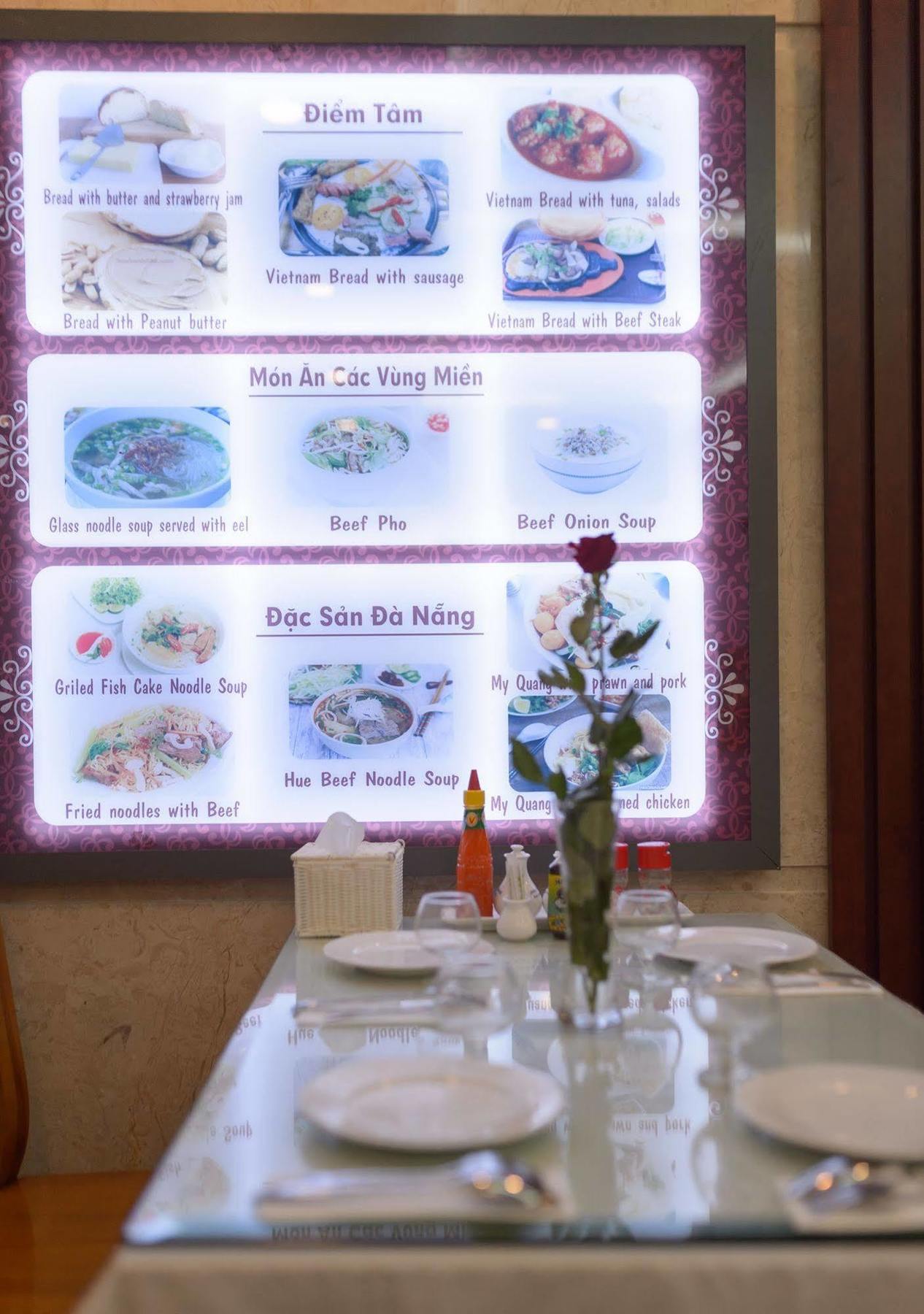 Iris Hotel
