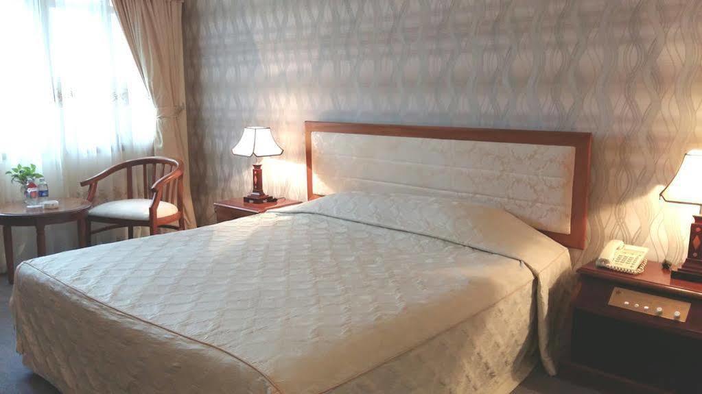 Rex Hotel