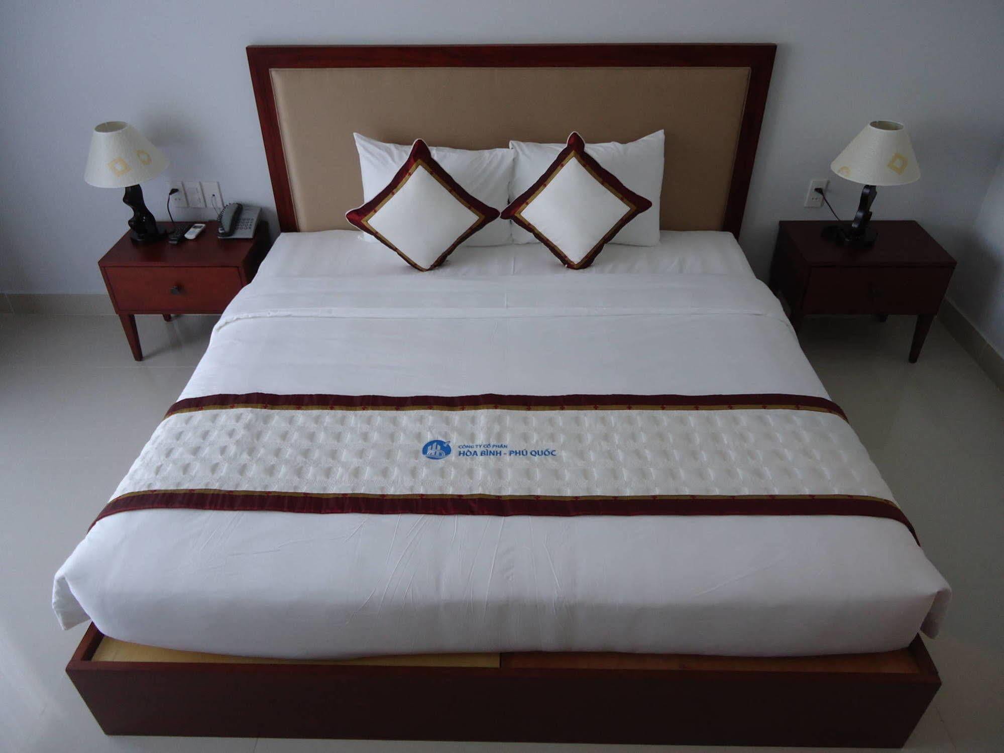 Khách sạn Hòa Bình