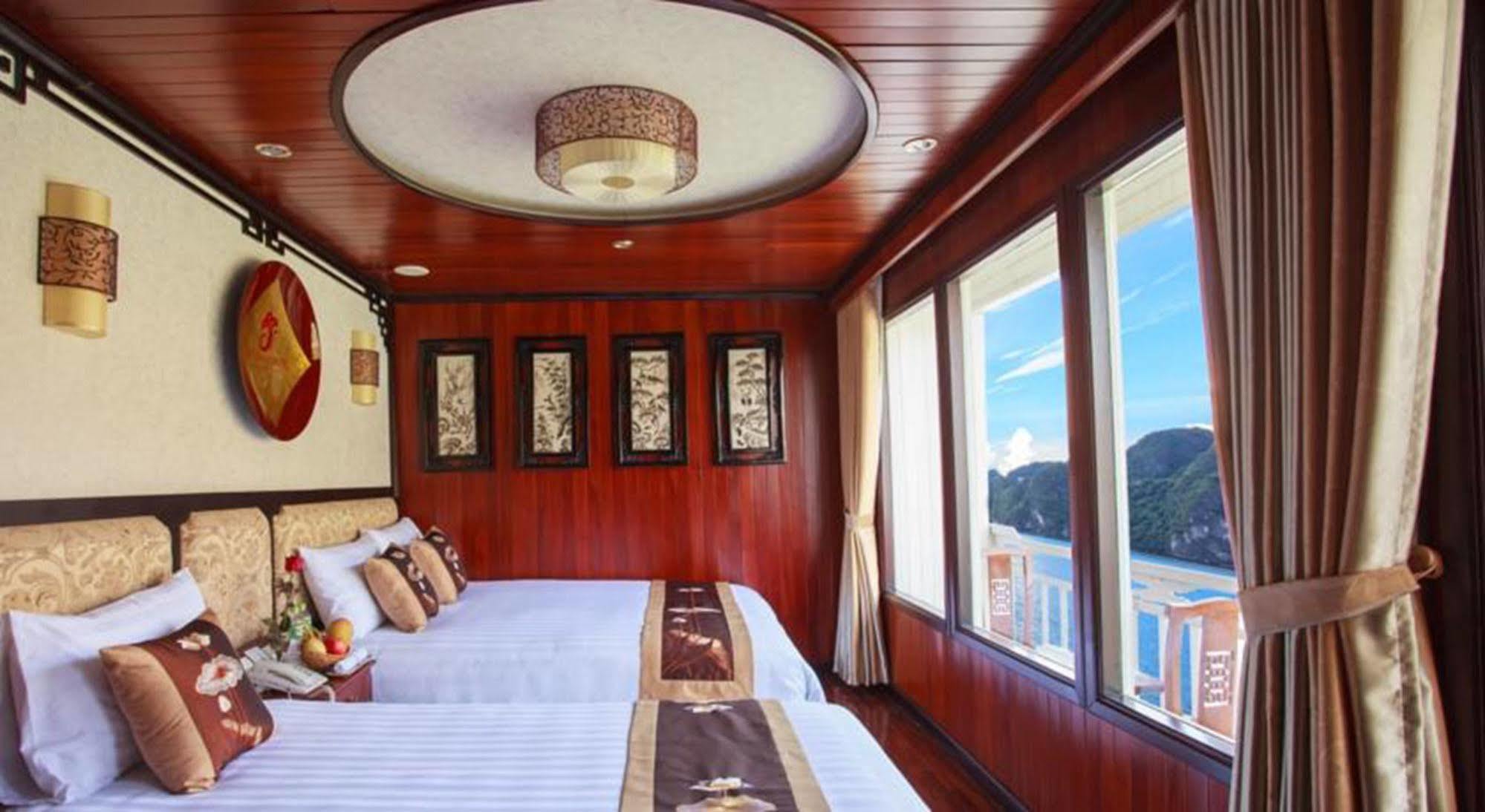 Viola Cruise Halong Bay 4* Ha Long