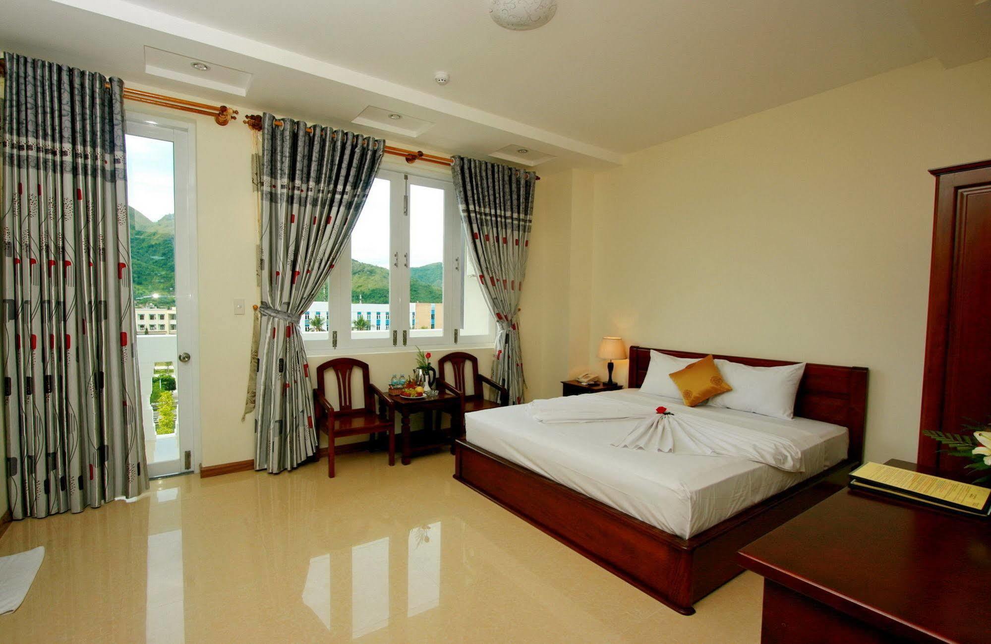 Chau Loan Nha Trang 3* Vinh Hai