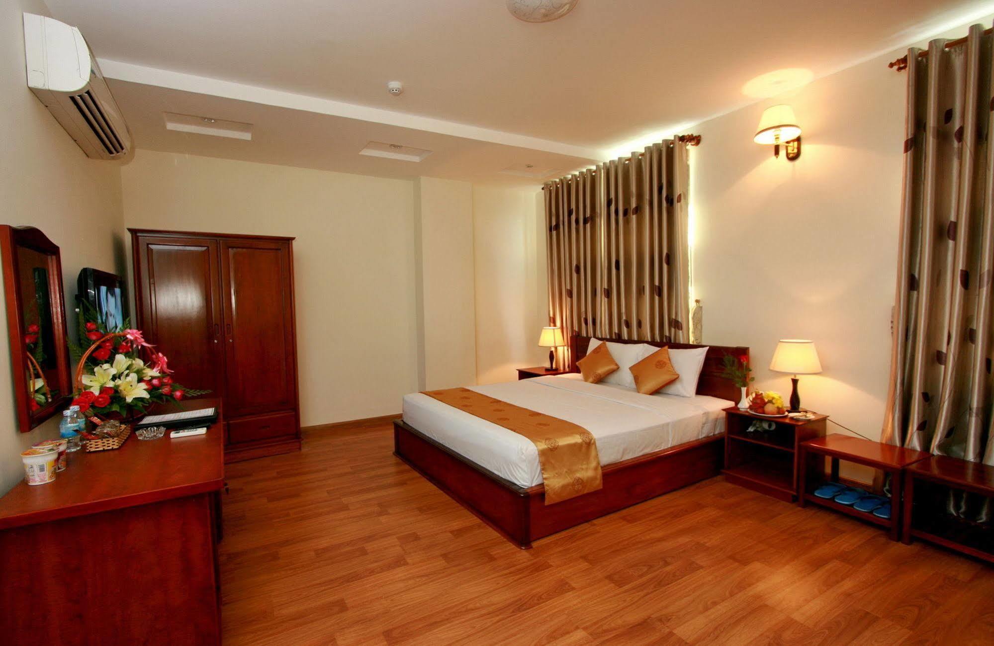 Chau Loan Nha Trang