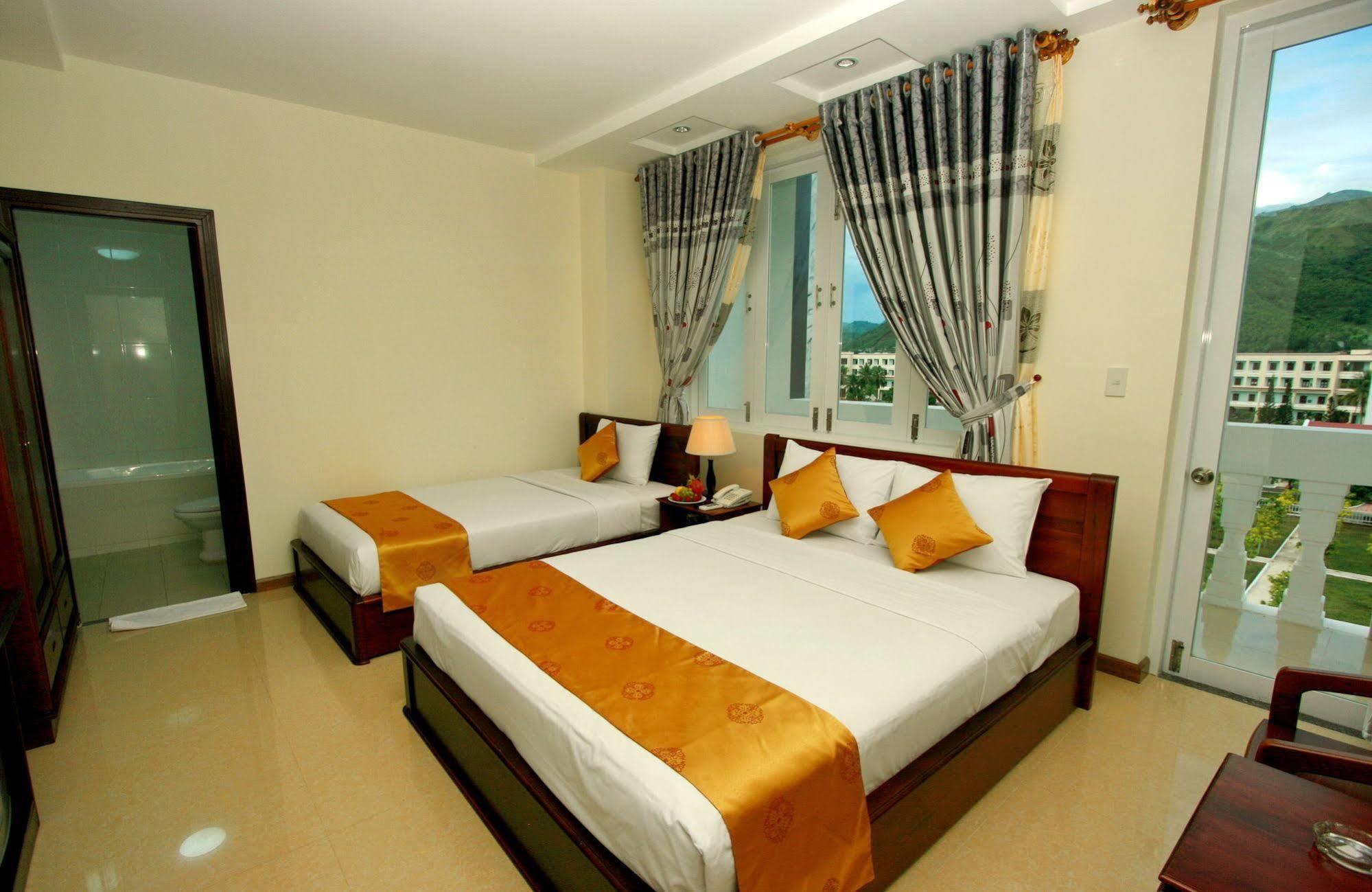 Chau Loan Nha Trang Vinh Hai