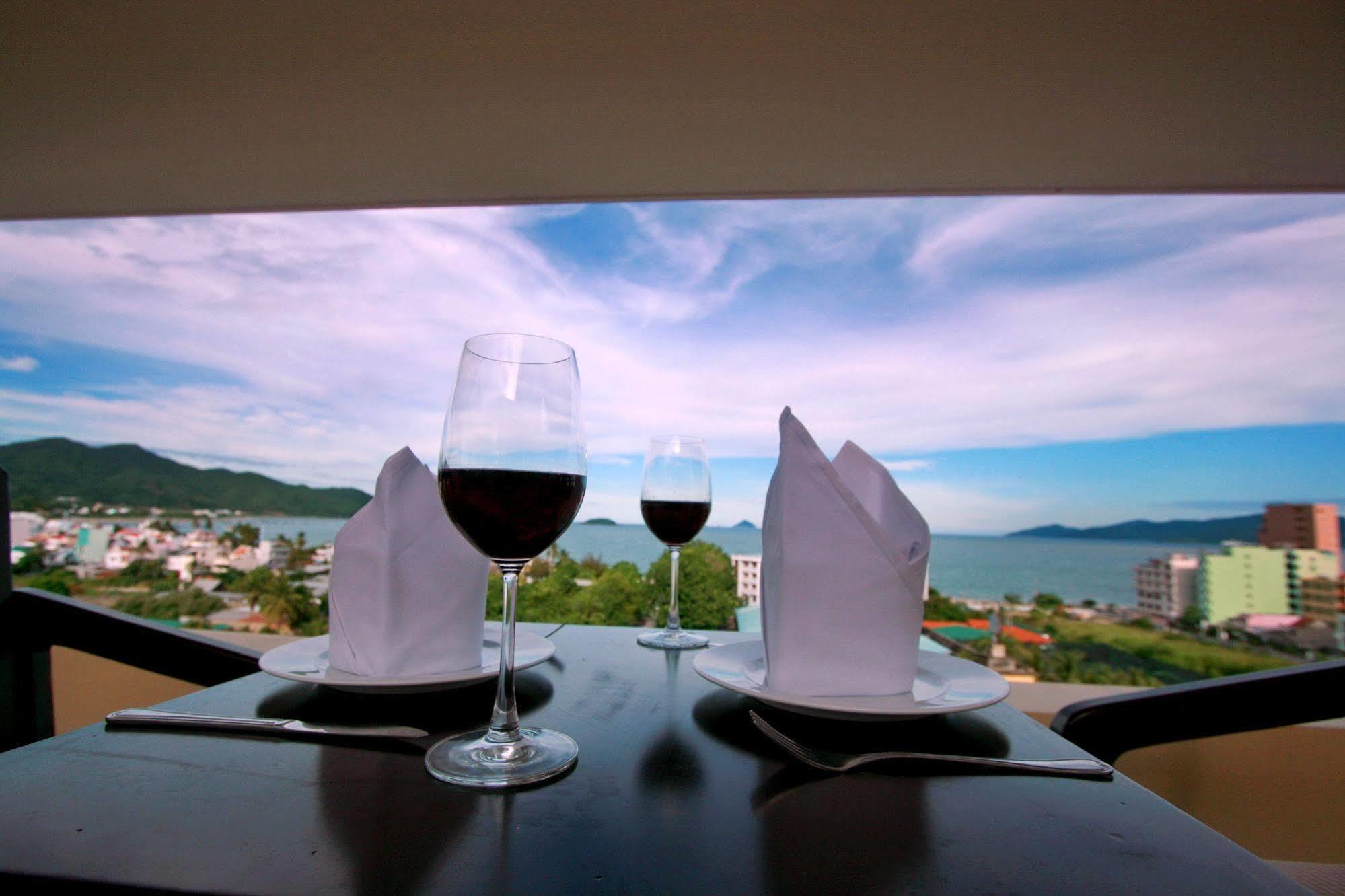 Chau Loan Nha Trang 3* Vinh Hai