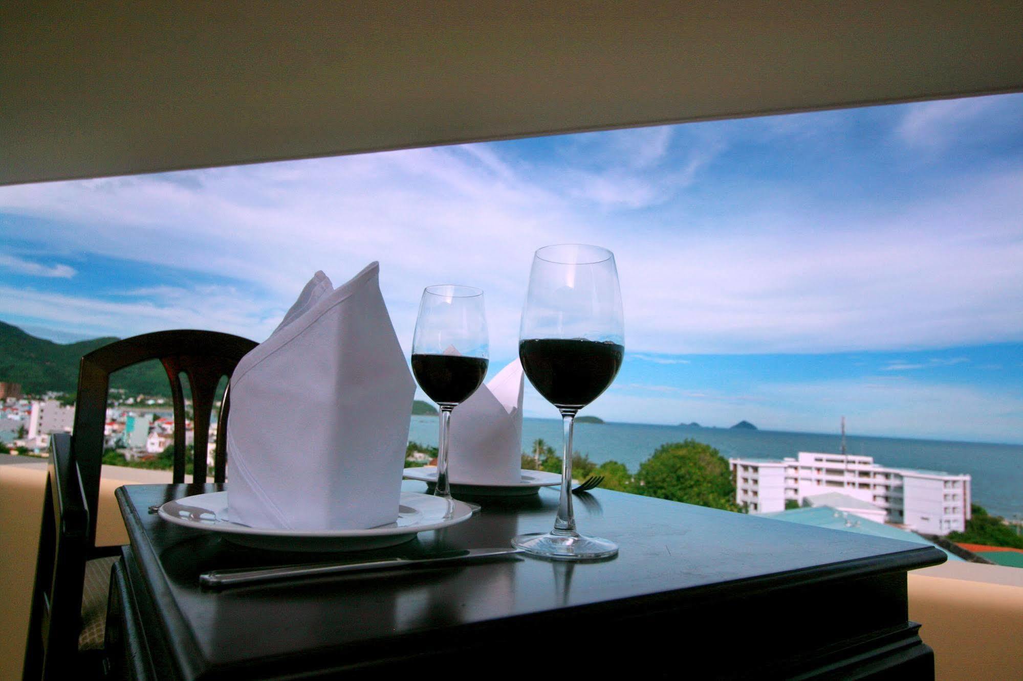 Chau Loan Nha Trang Vinh Hai
