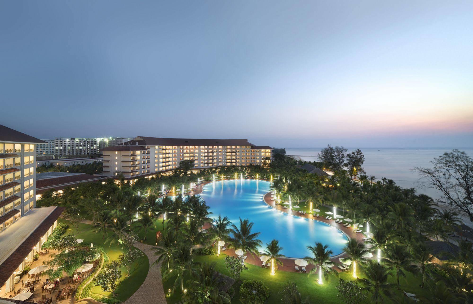Vinpearl Villa *