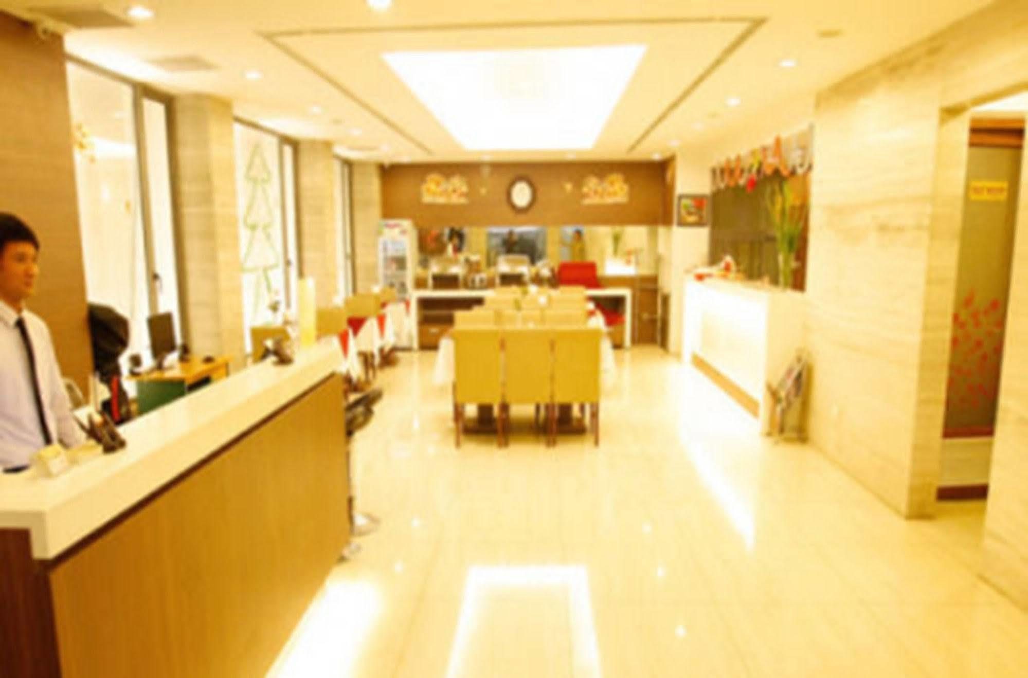 Romance Hotel 3*