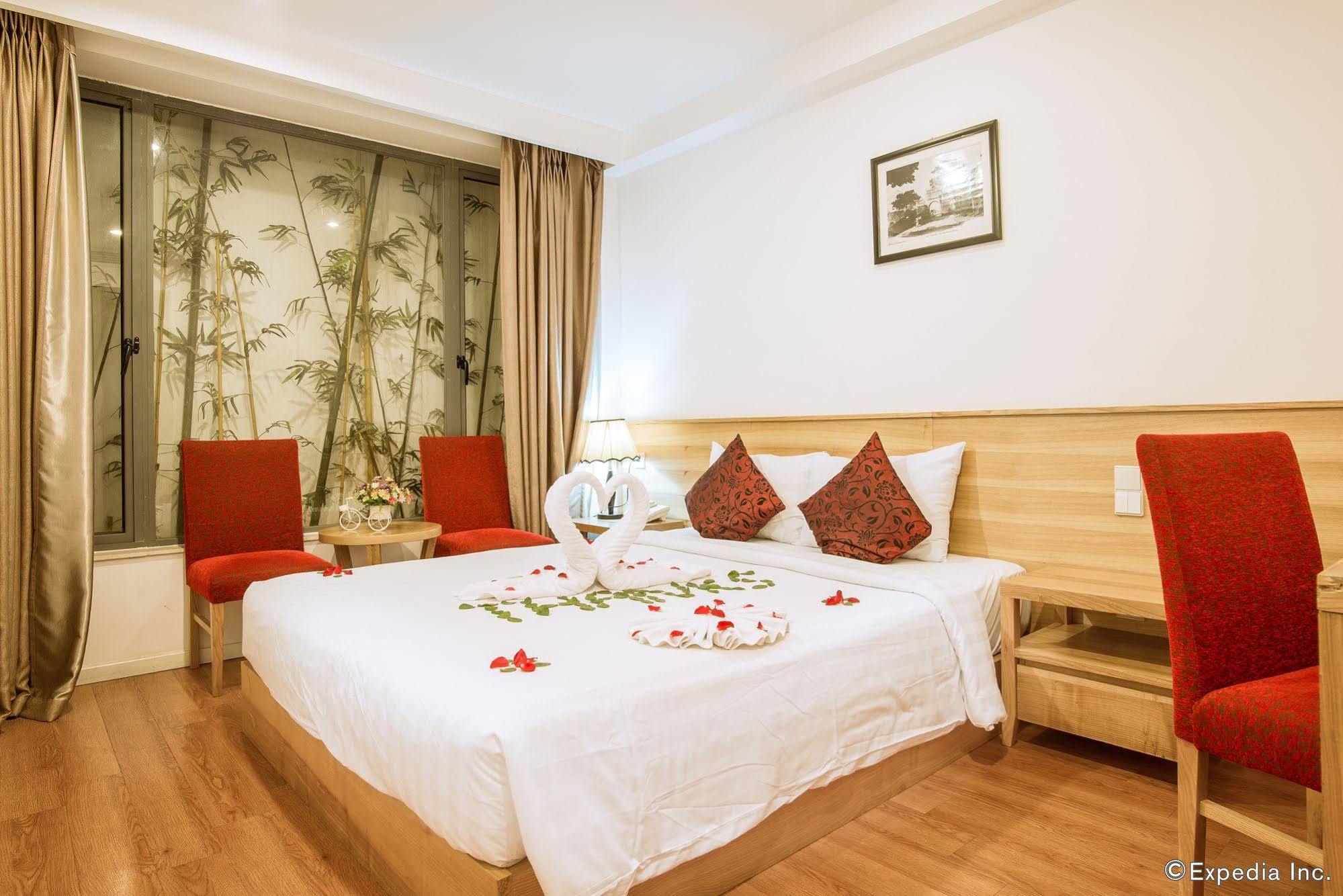 Romance Hotel 3*