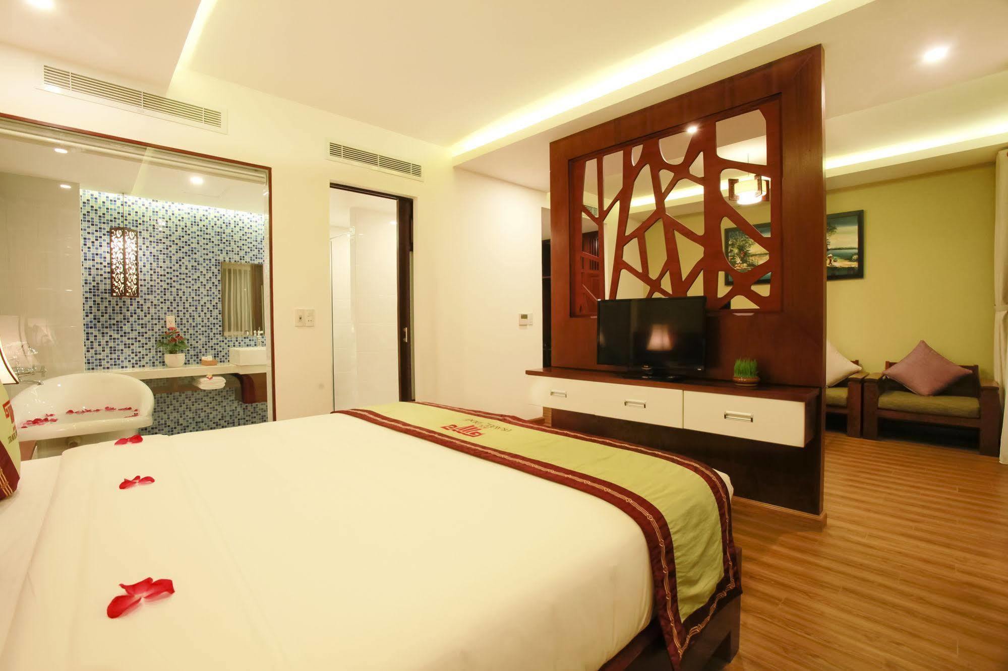 Travel 3* Hoi An