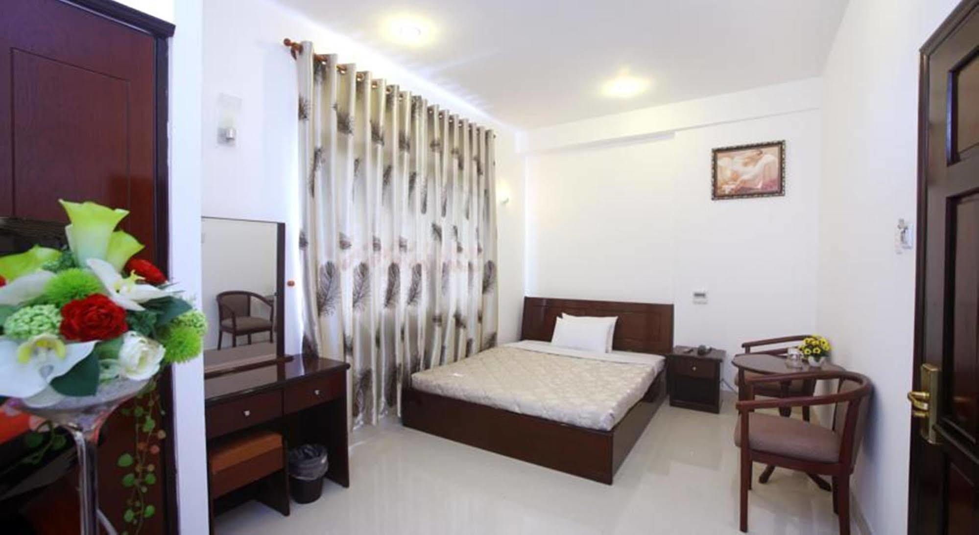 Rain Bow Hotel Ho-Chi-Minh-Stadt