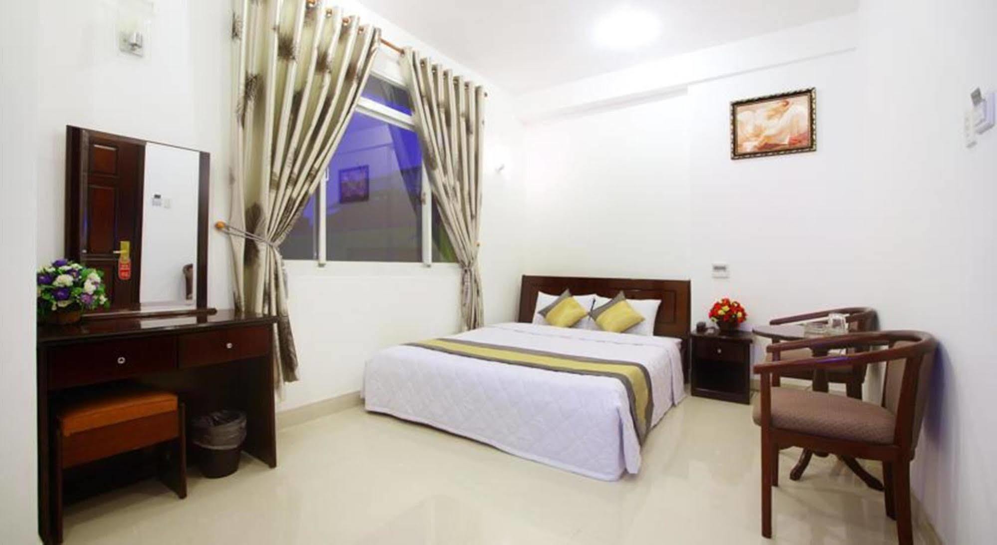 Hotel Rain Bow Ho-Chi-Minh-Stadt