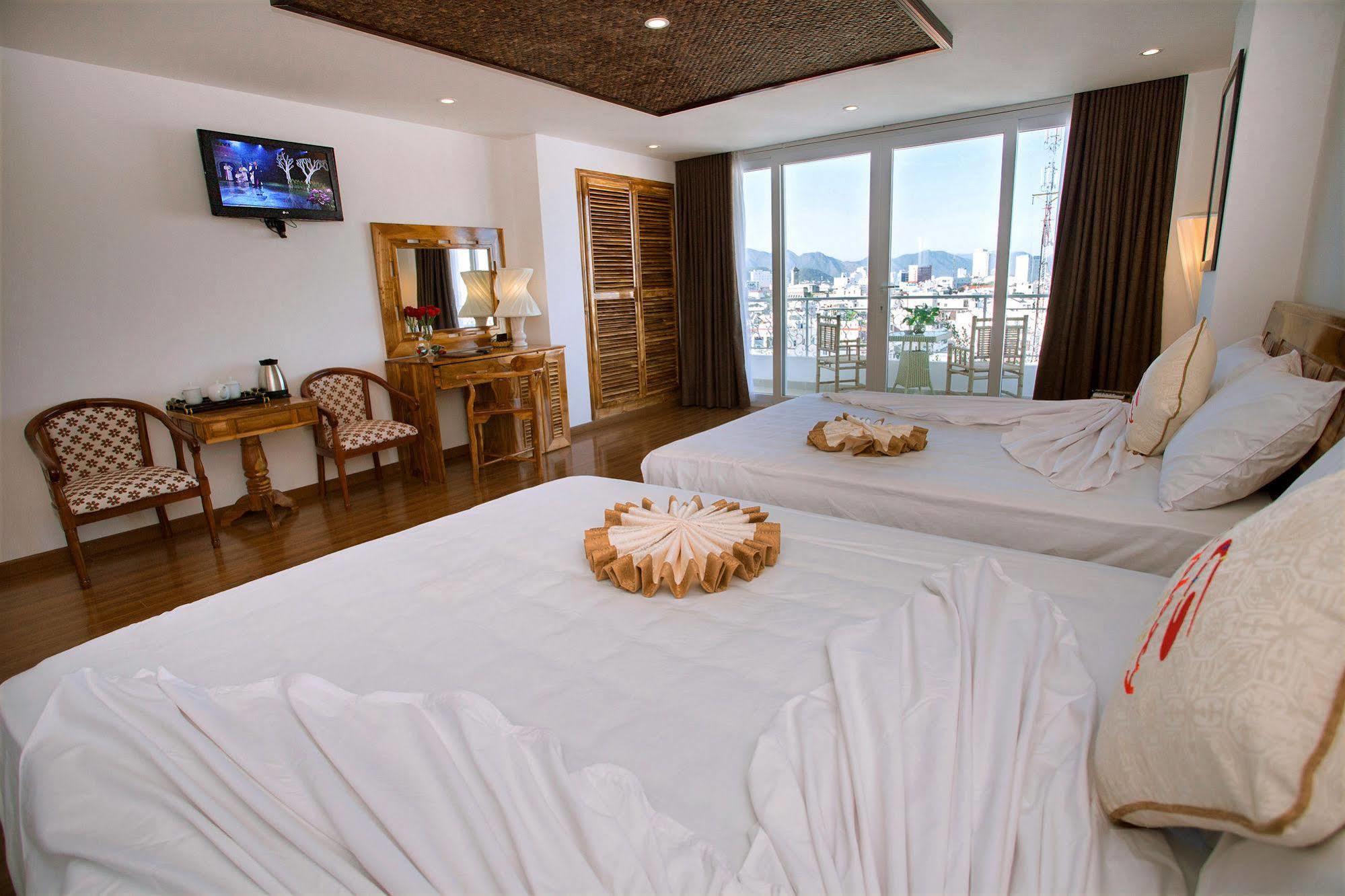 Rex & Hotel Nha Trang