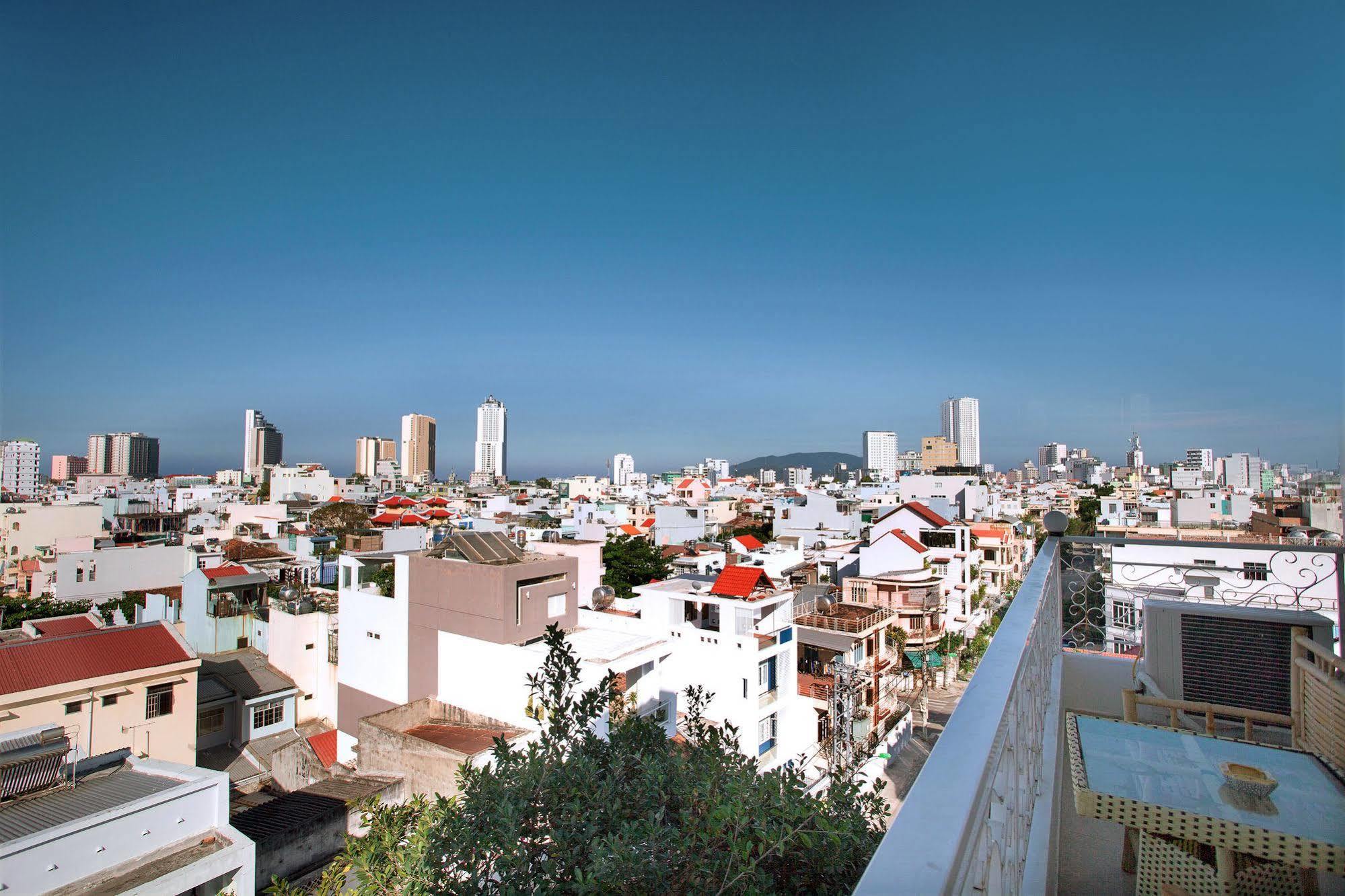 Rex & 3* Nha Trang