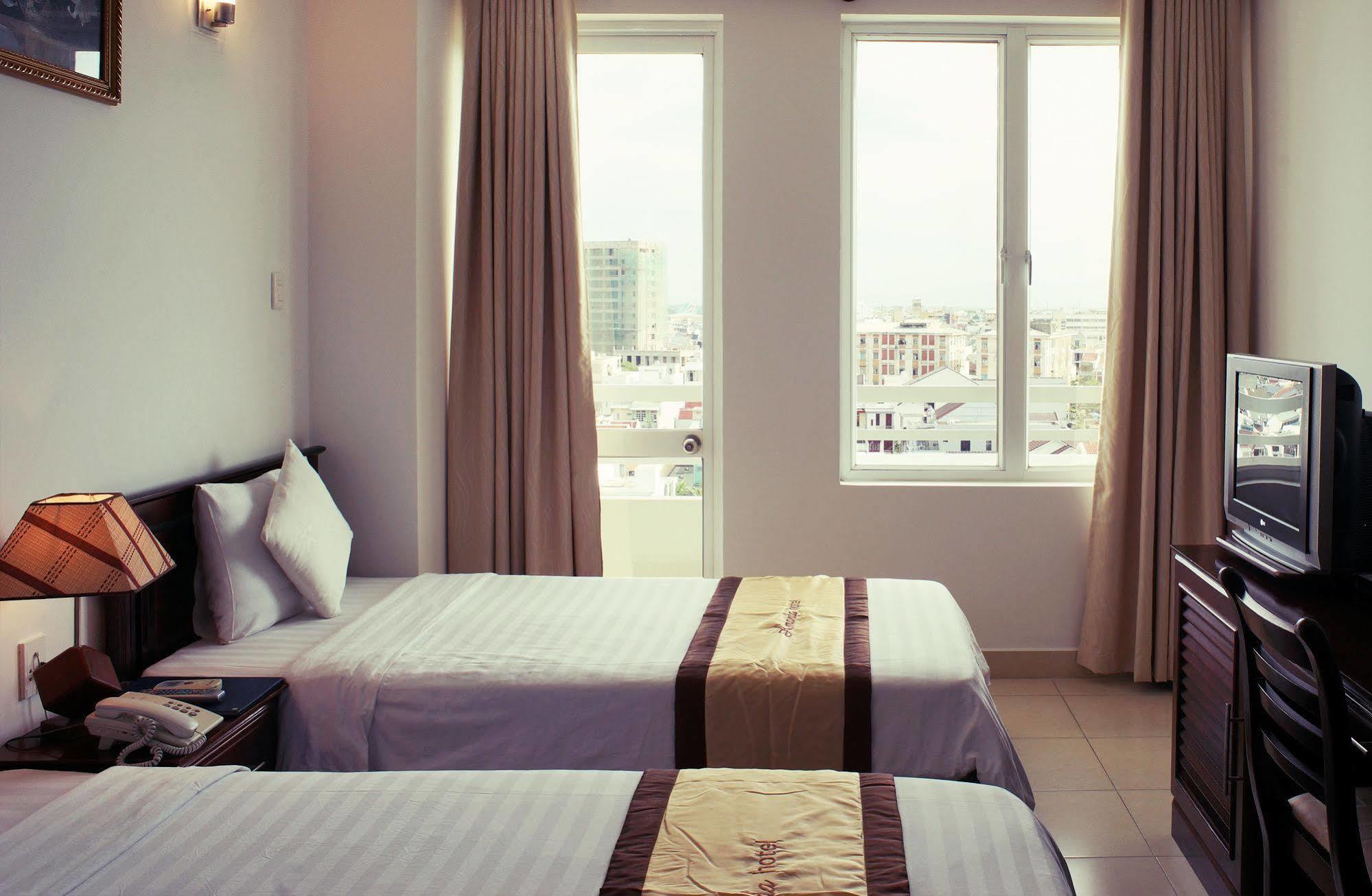 Amanda Hotel
