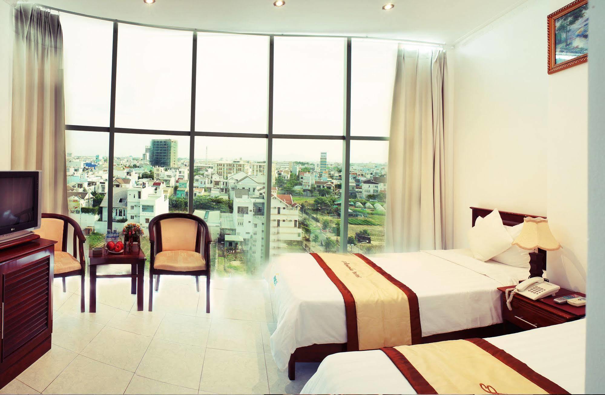 Amanda Hotel