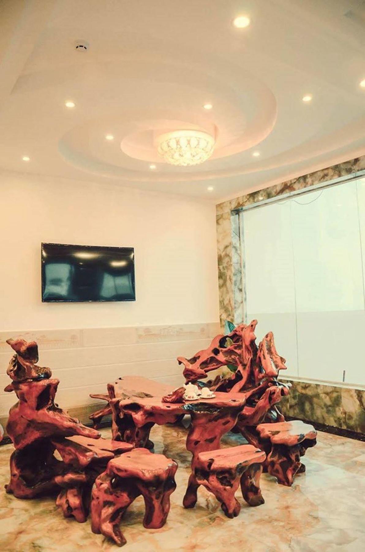 Huu Le Hotel 2*