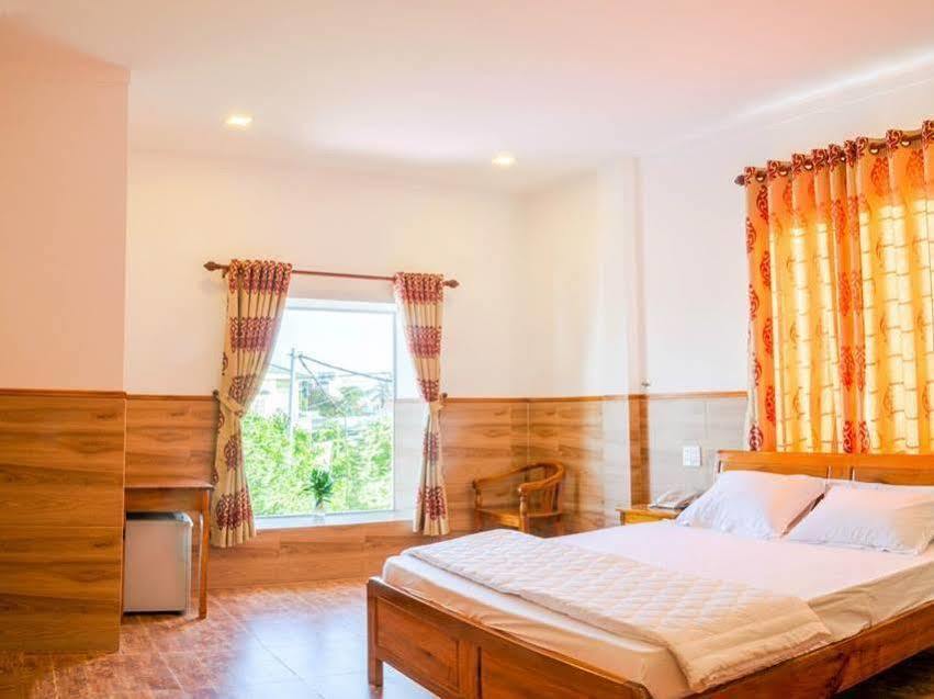 Hotel Huu Le