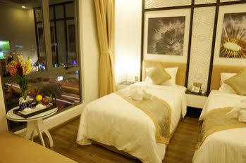 Hotel Flora &