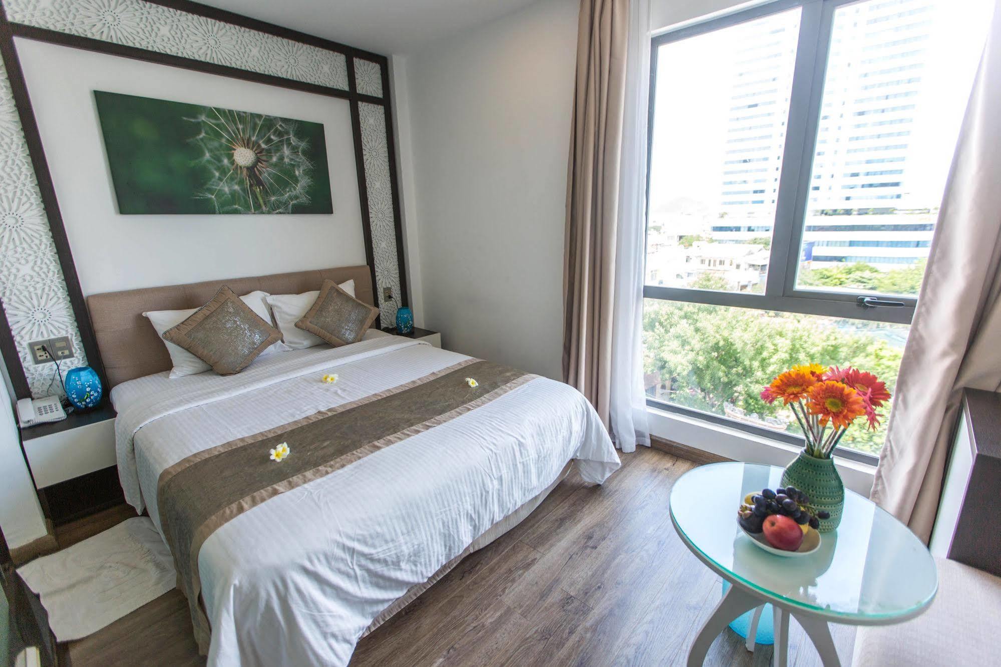 Hotel Flora & Đà Nẵng