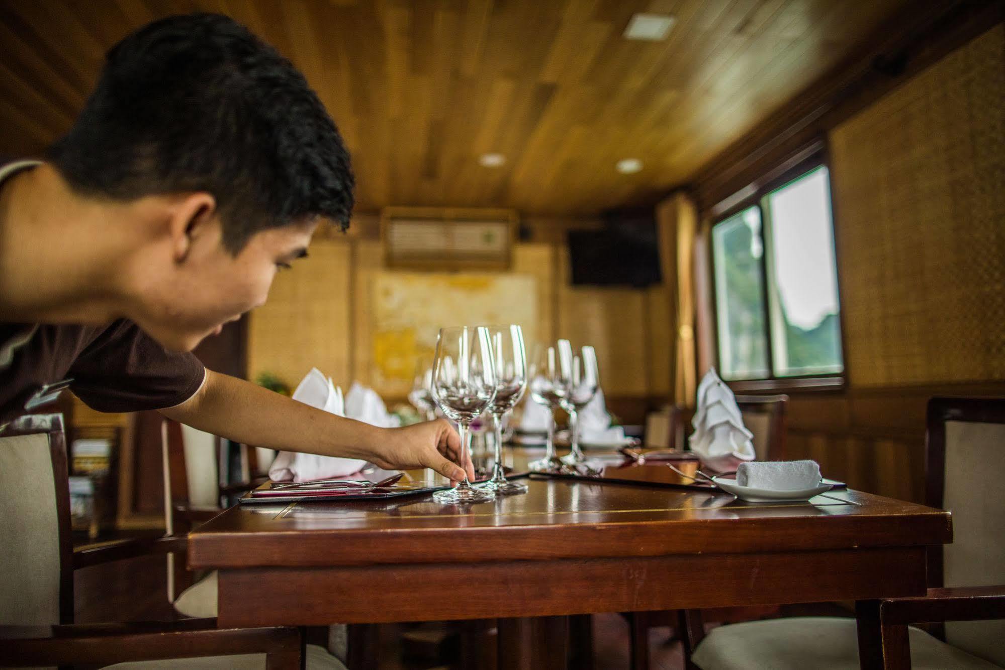  Bhaya Halong Cruises Ha Long
