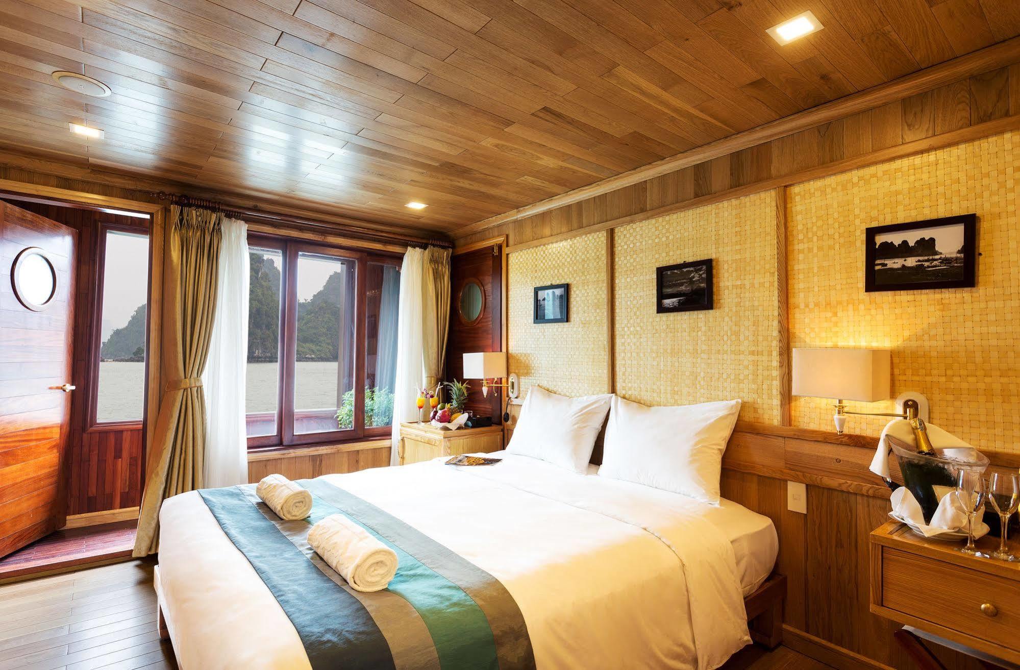 Bhaya Halong Cruises 5*
