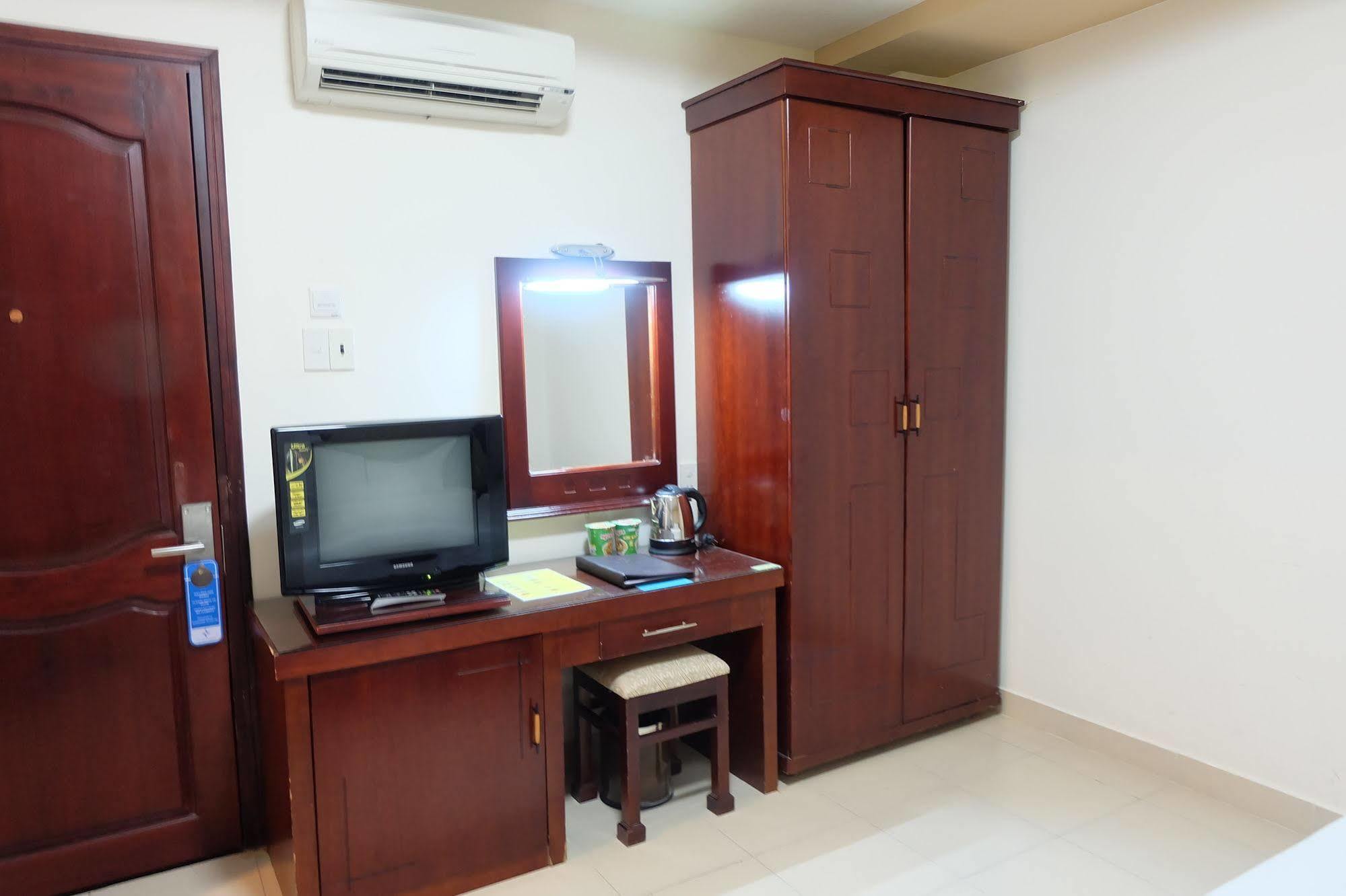 Sunny Hotel