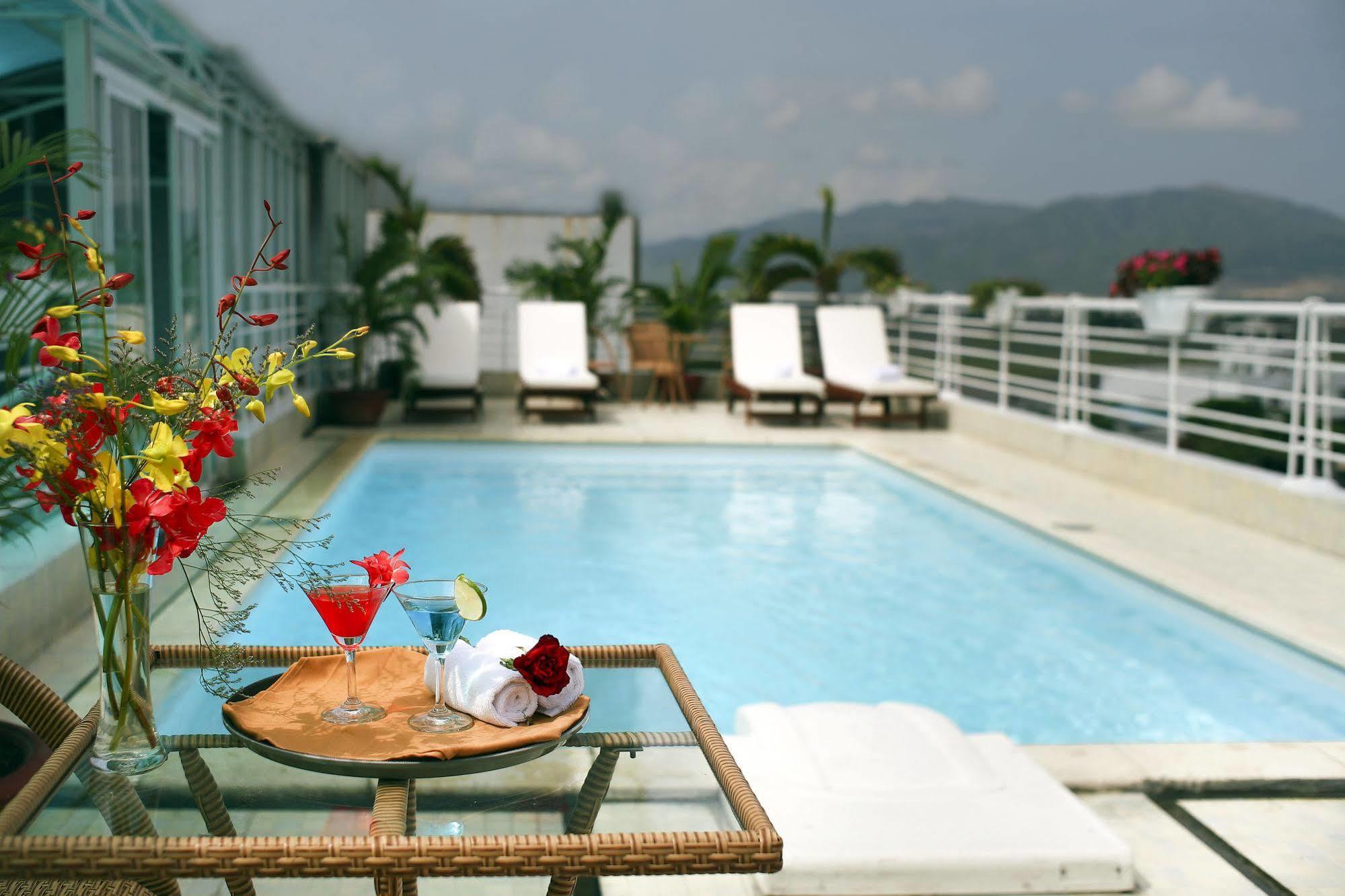 Sunny Hotel