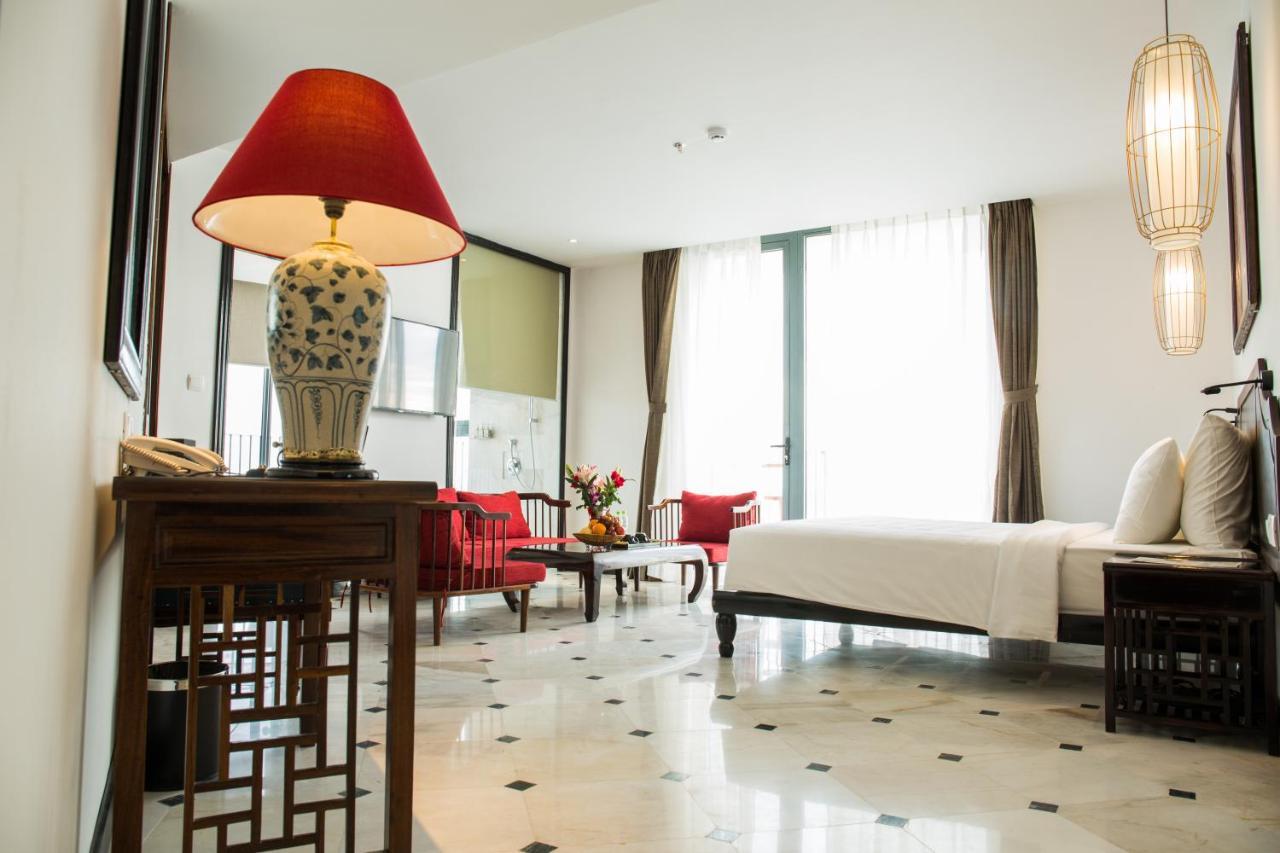 The Palmy &