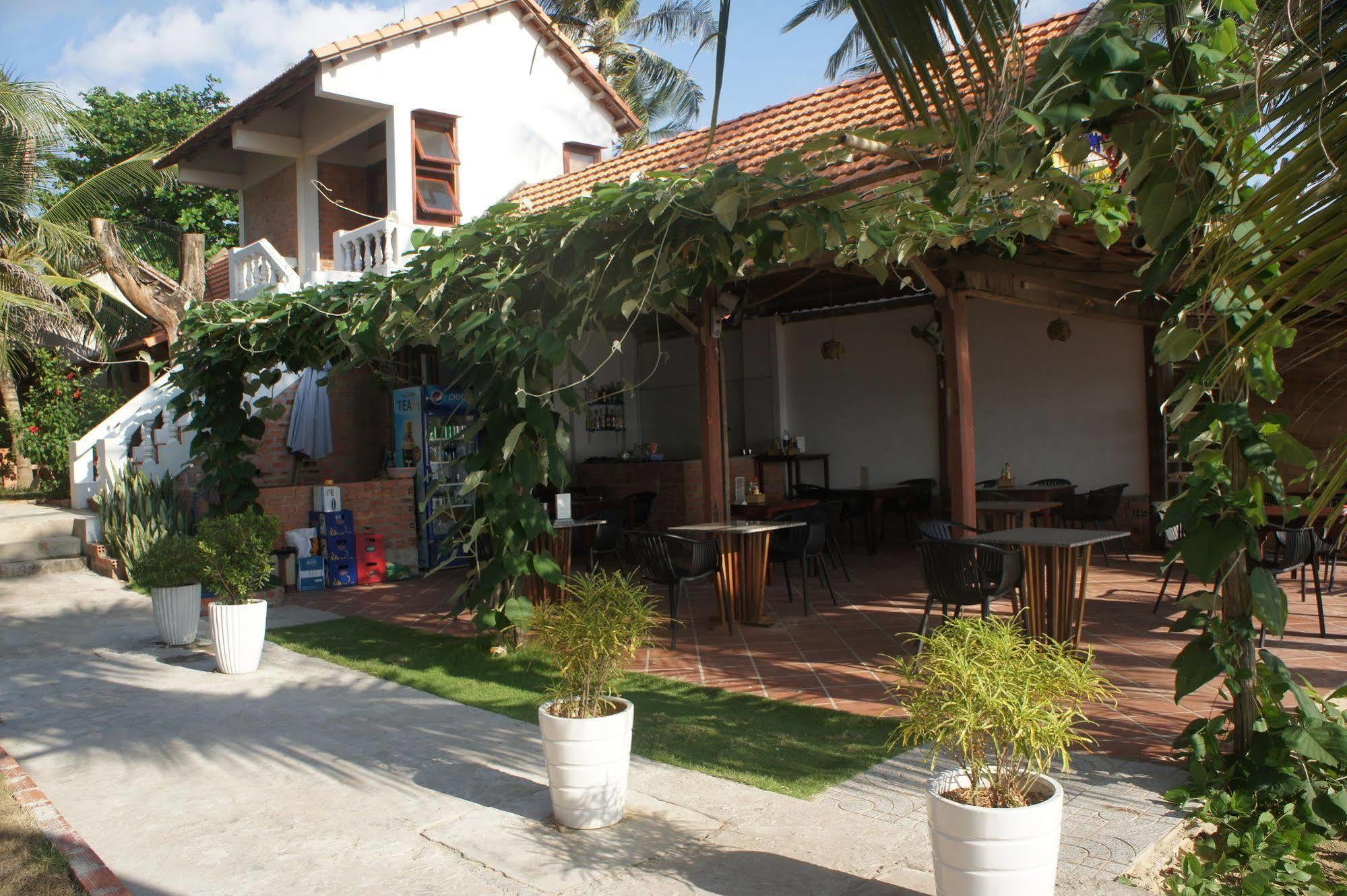 Resort Kim - On The