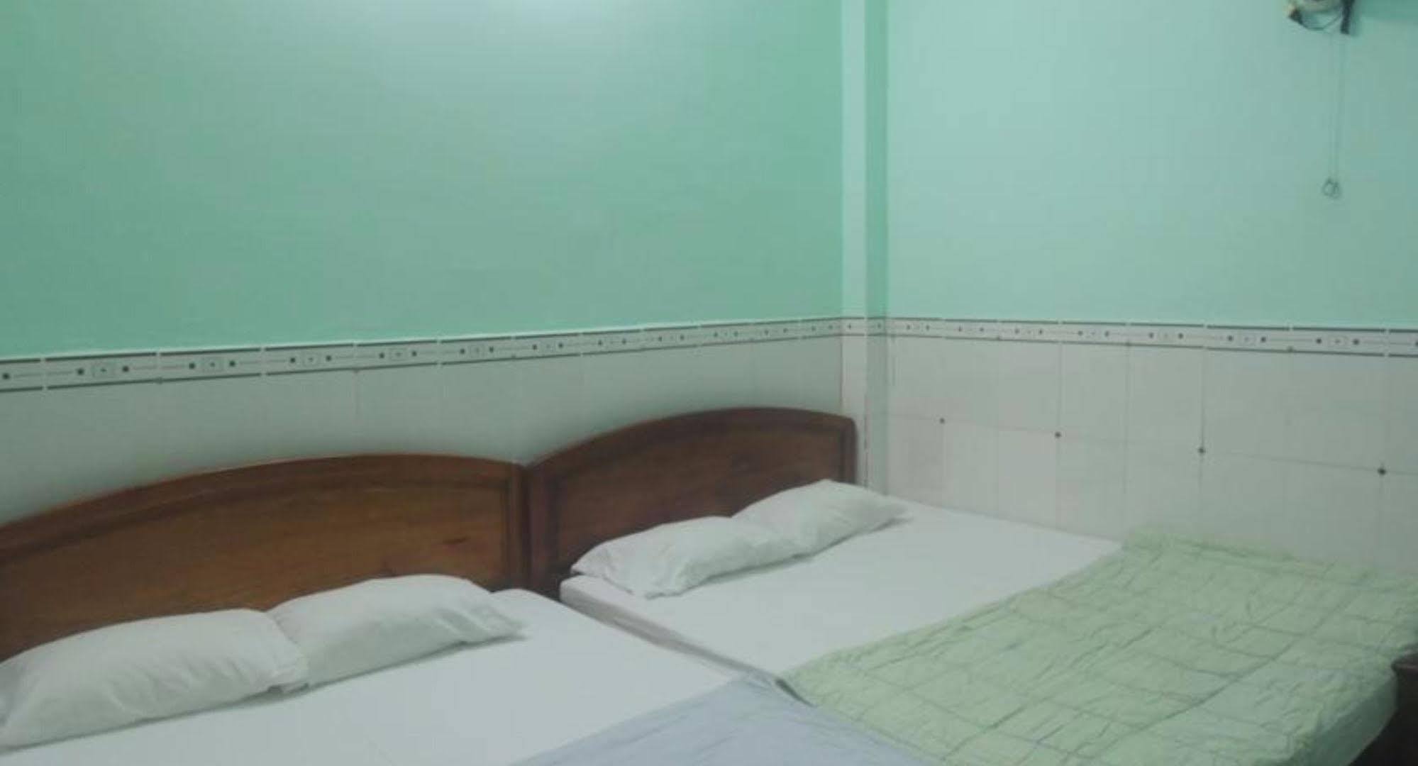 Nam Phuong Hostel *
