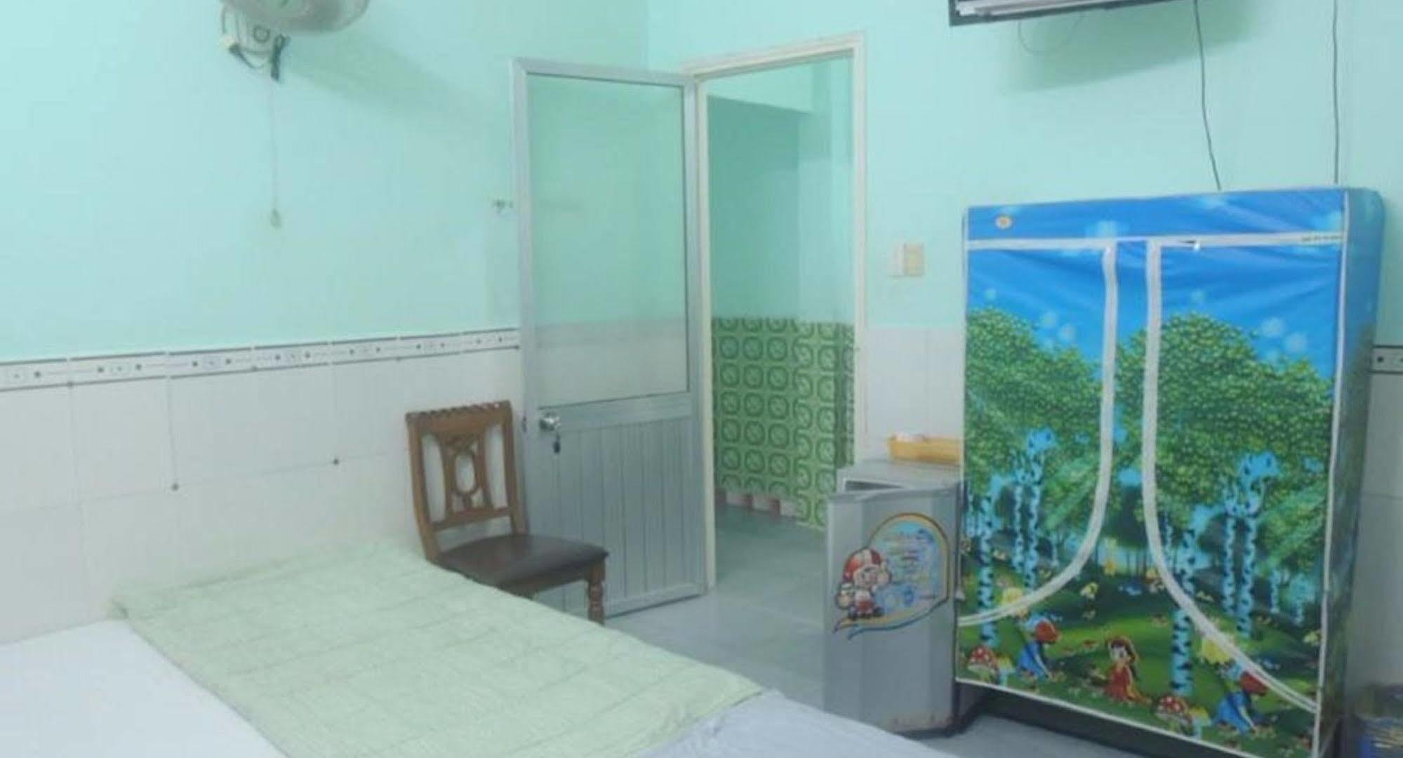 Hostel Nam Phuong *