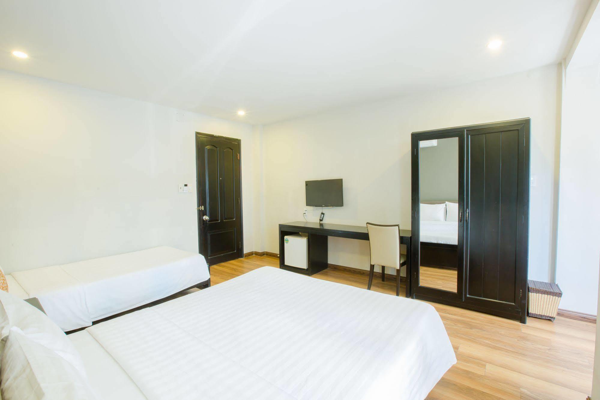 Sun Flower Hotel 2*