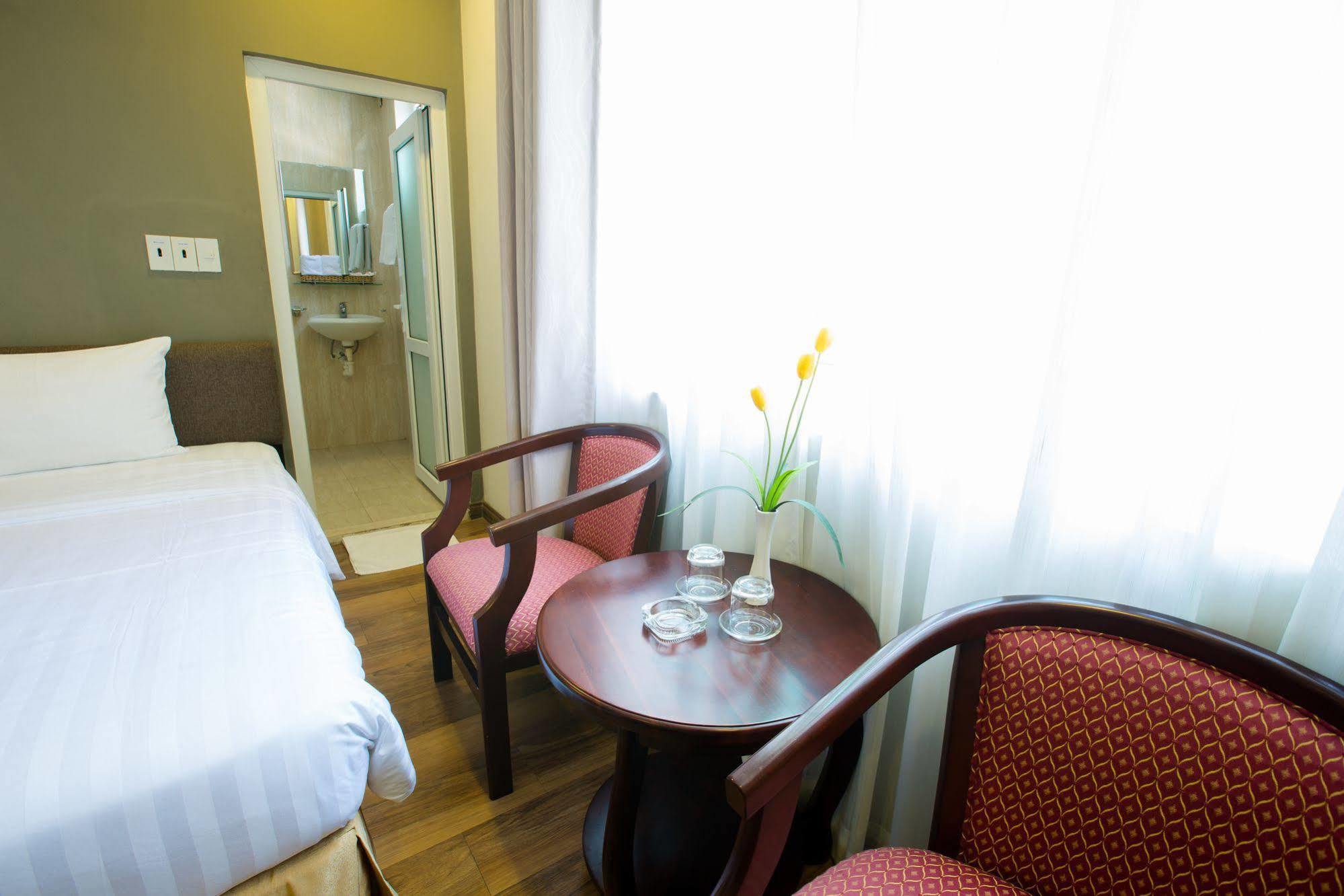 Sun Flower Hotel 2*