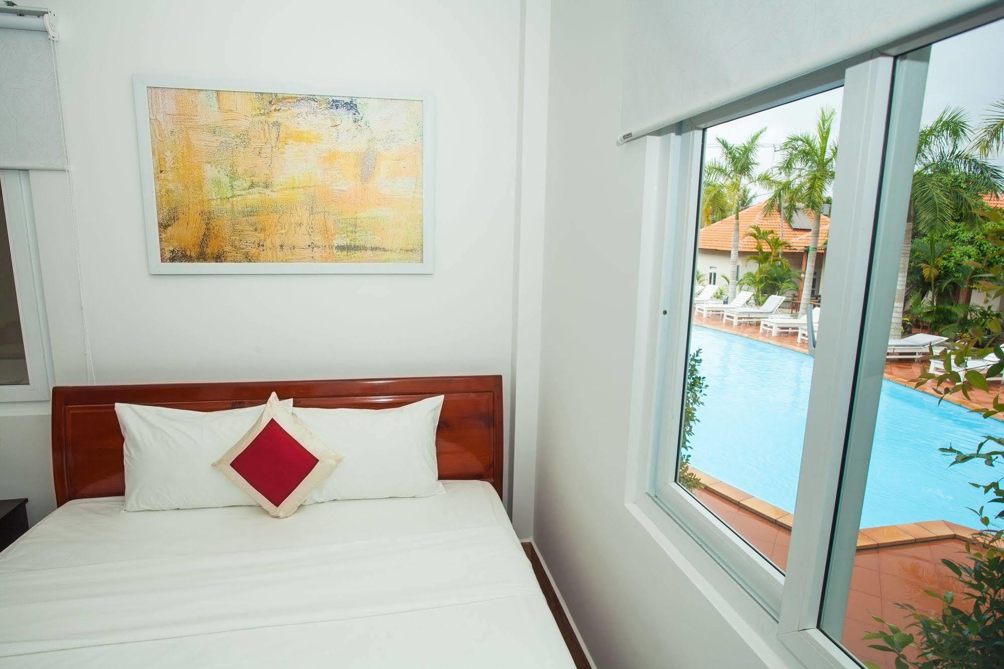 Resort Eco 3*
