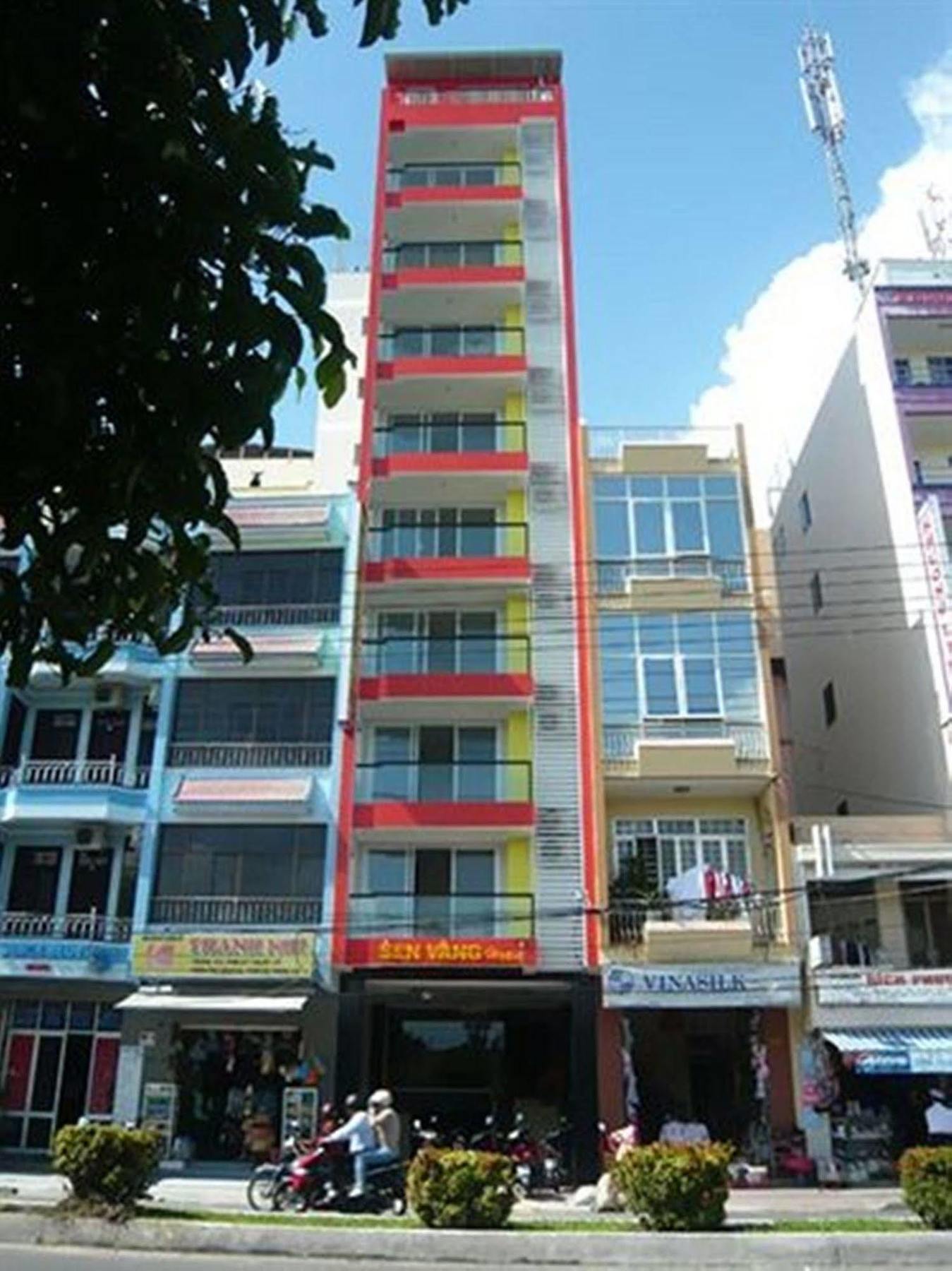 Golden Lotus Hotel 3*