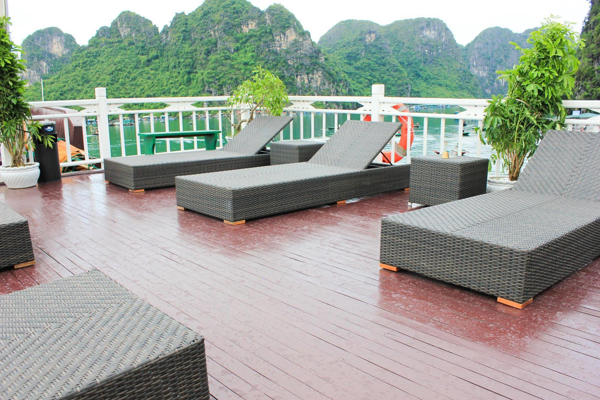 Halong Phoenix Cruiser 