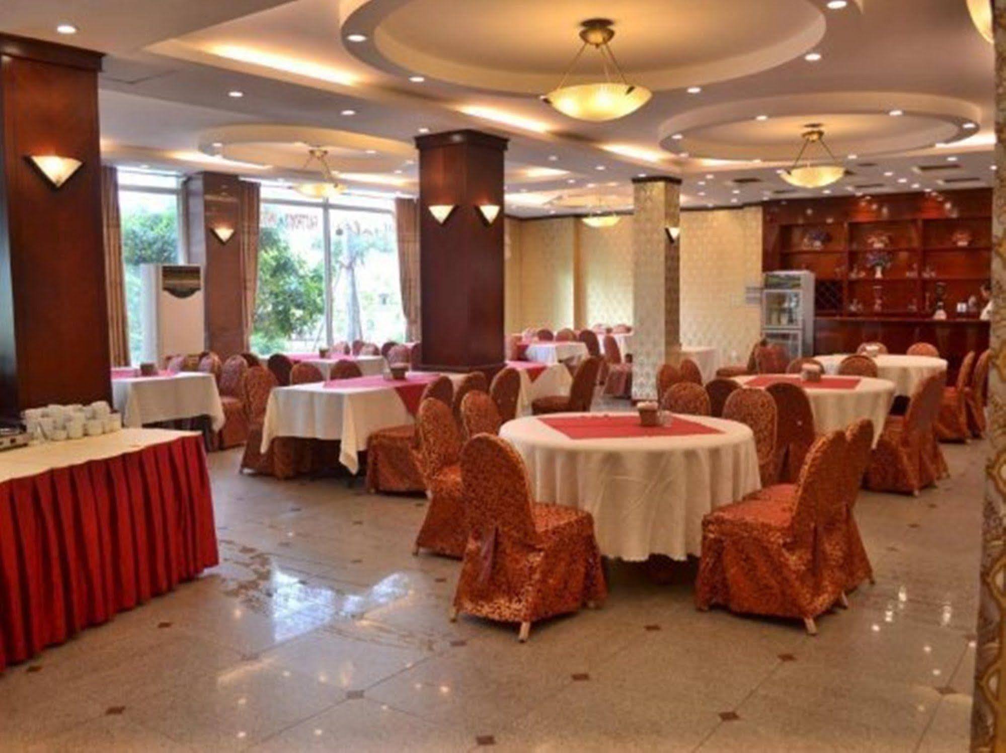 Hotel Crown