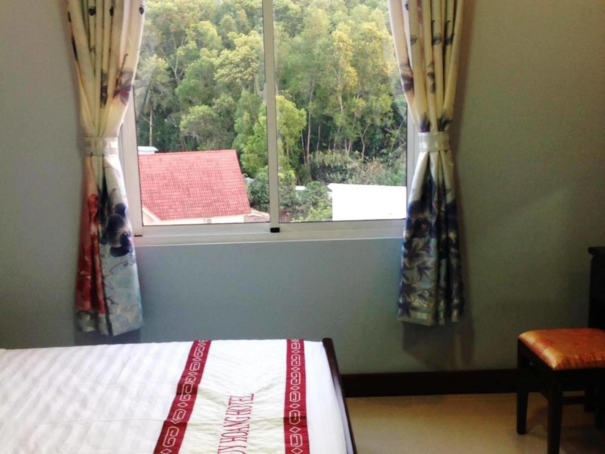 Huy Hoang Hotel 2*
