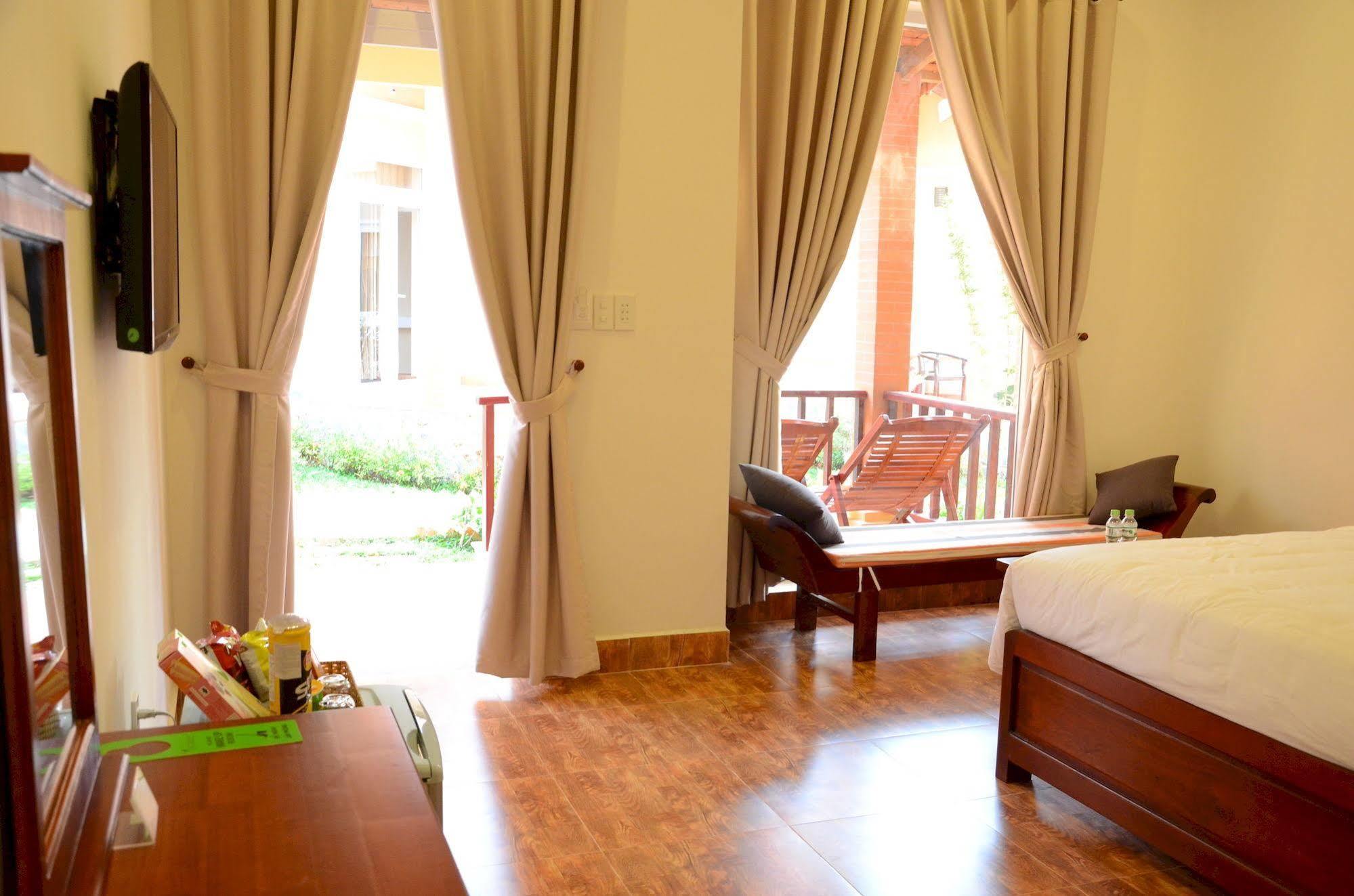 Castaways Resort 2*