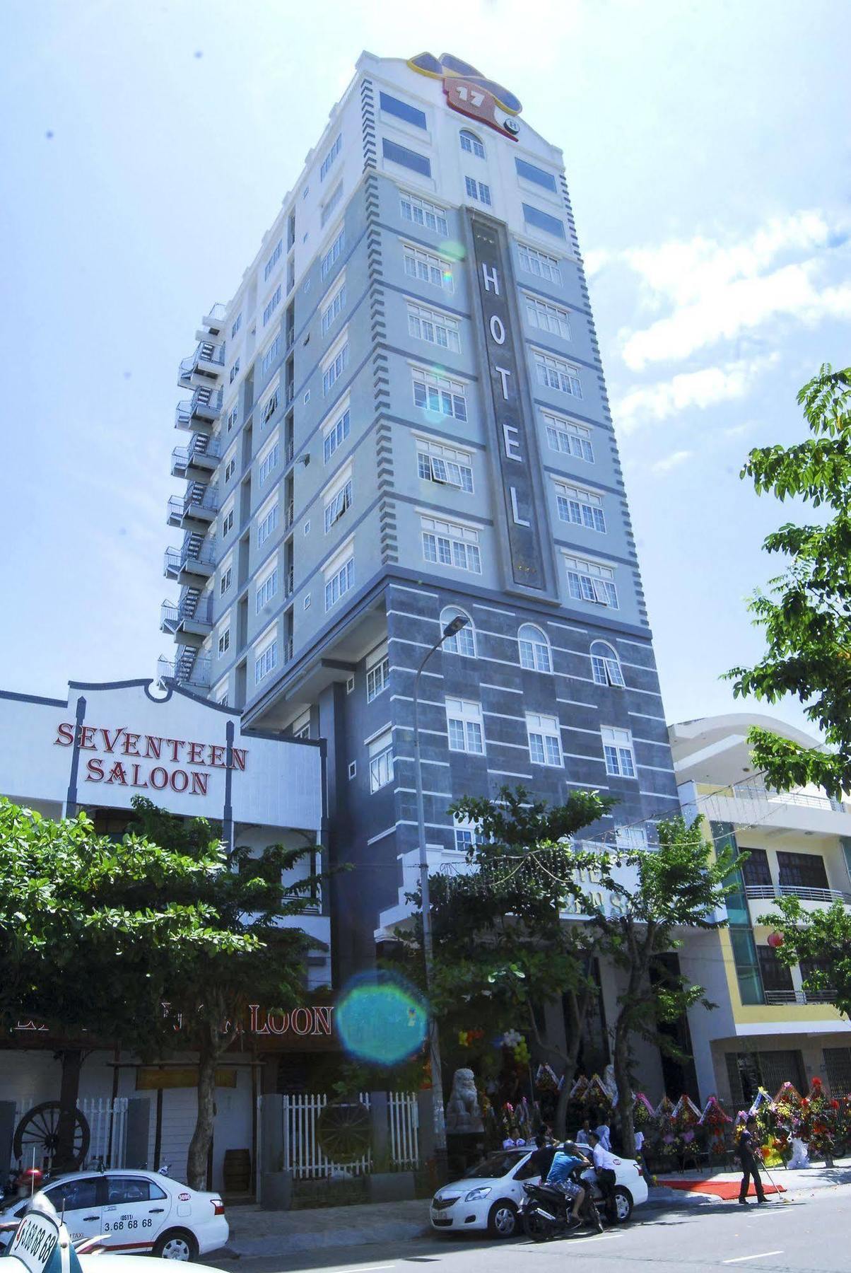 Seventeen Saloon Da Nang