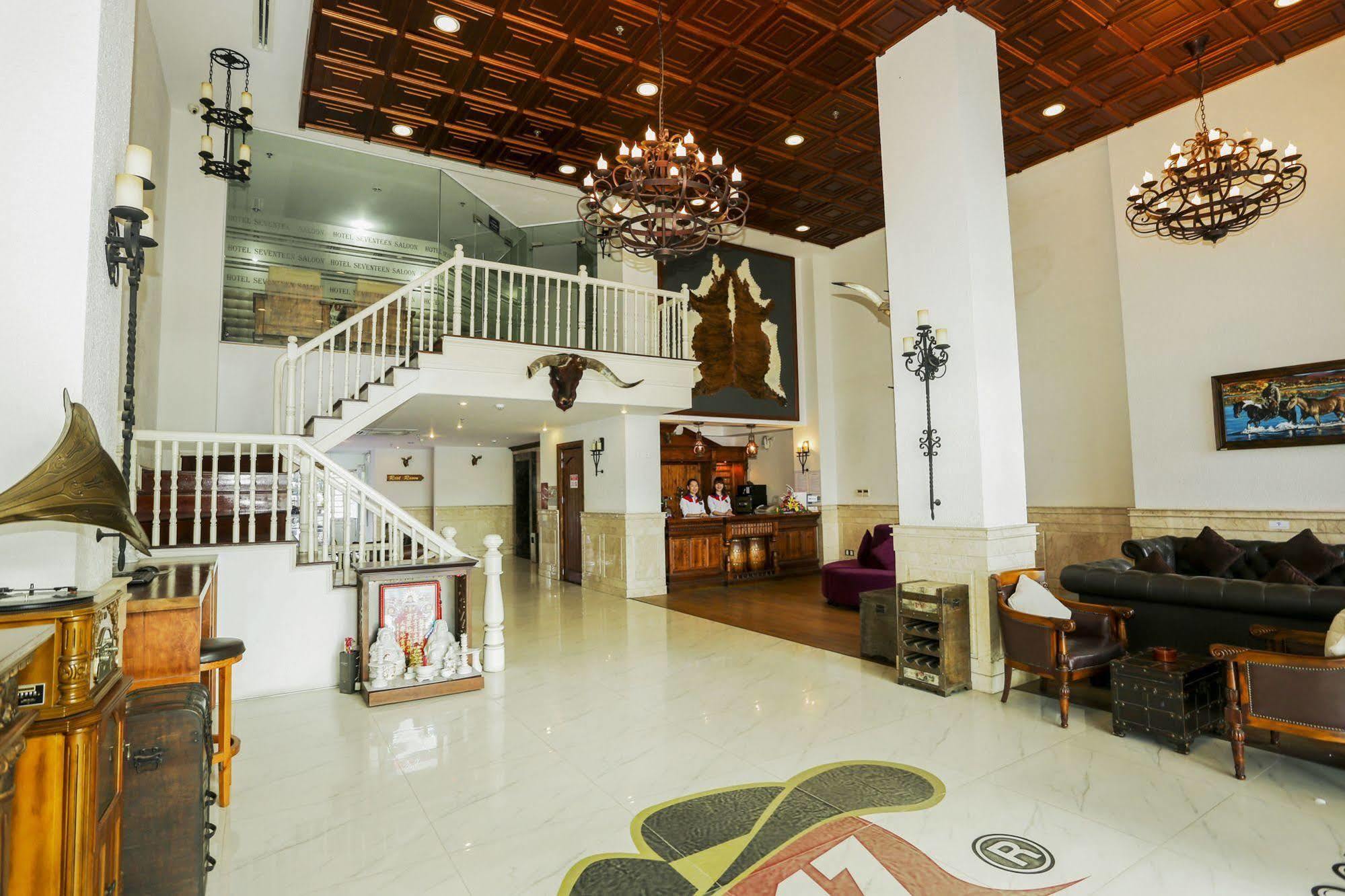 Seventeen Saloon 3* Da Nang